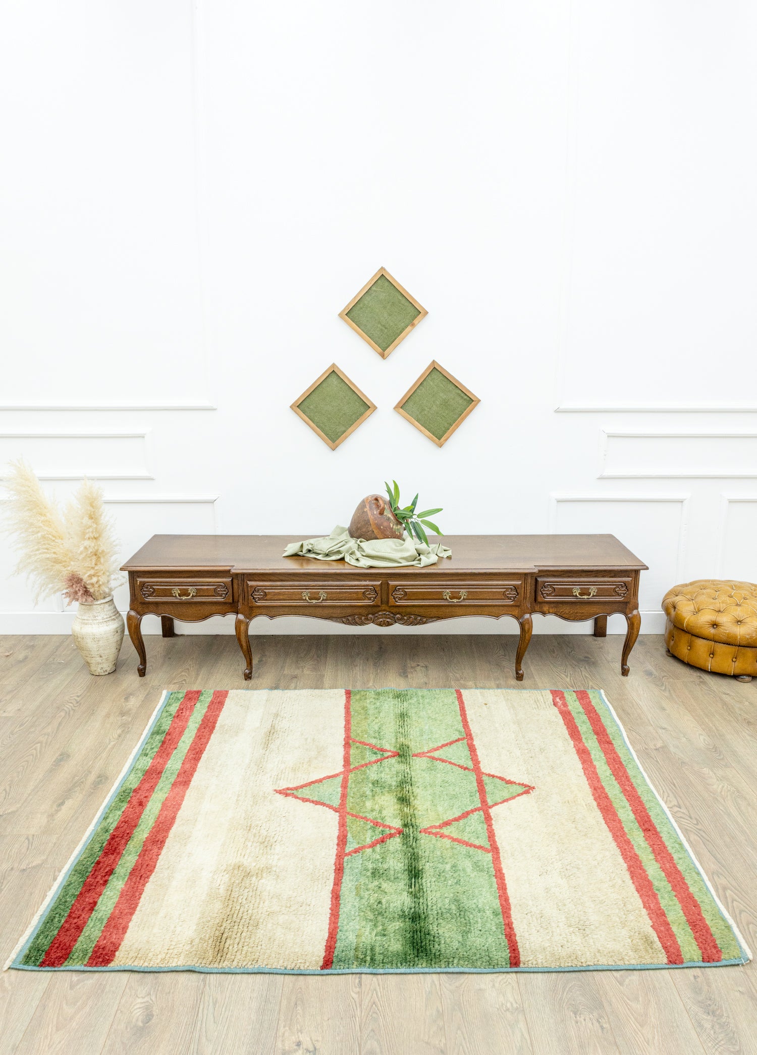 Ulucak Star Patterned Tulu Rug 153x185 cm