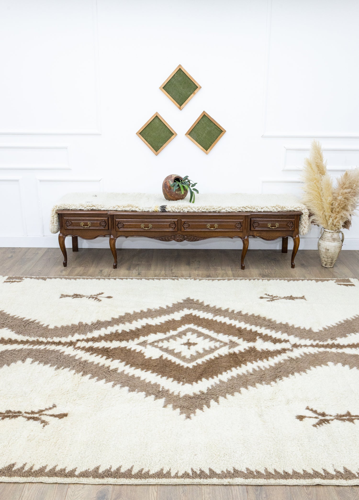 Casablanca Hand-Woven Moroccan Wool Carpet 235x315 cm