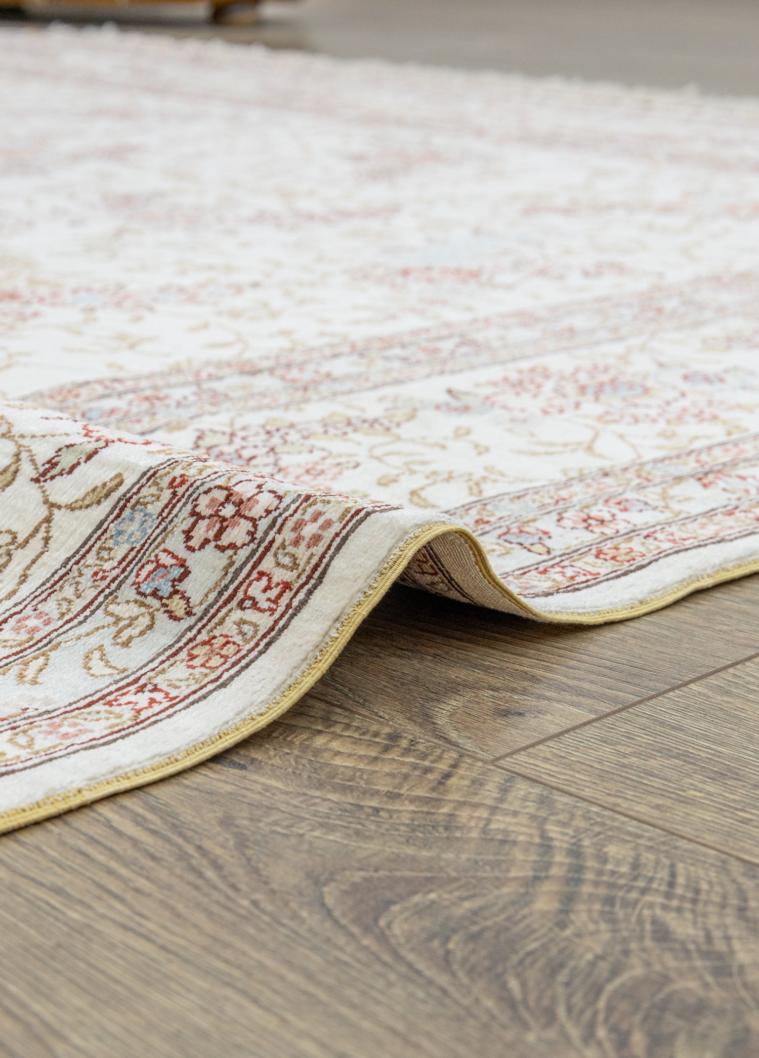 Ahves El Dokuma Çin İpeği Halı 187x273 cm