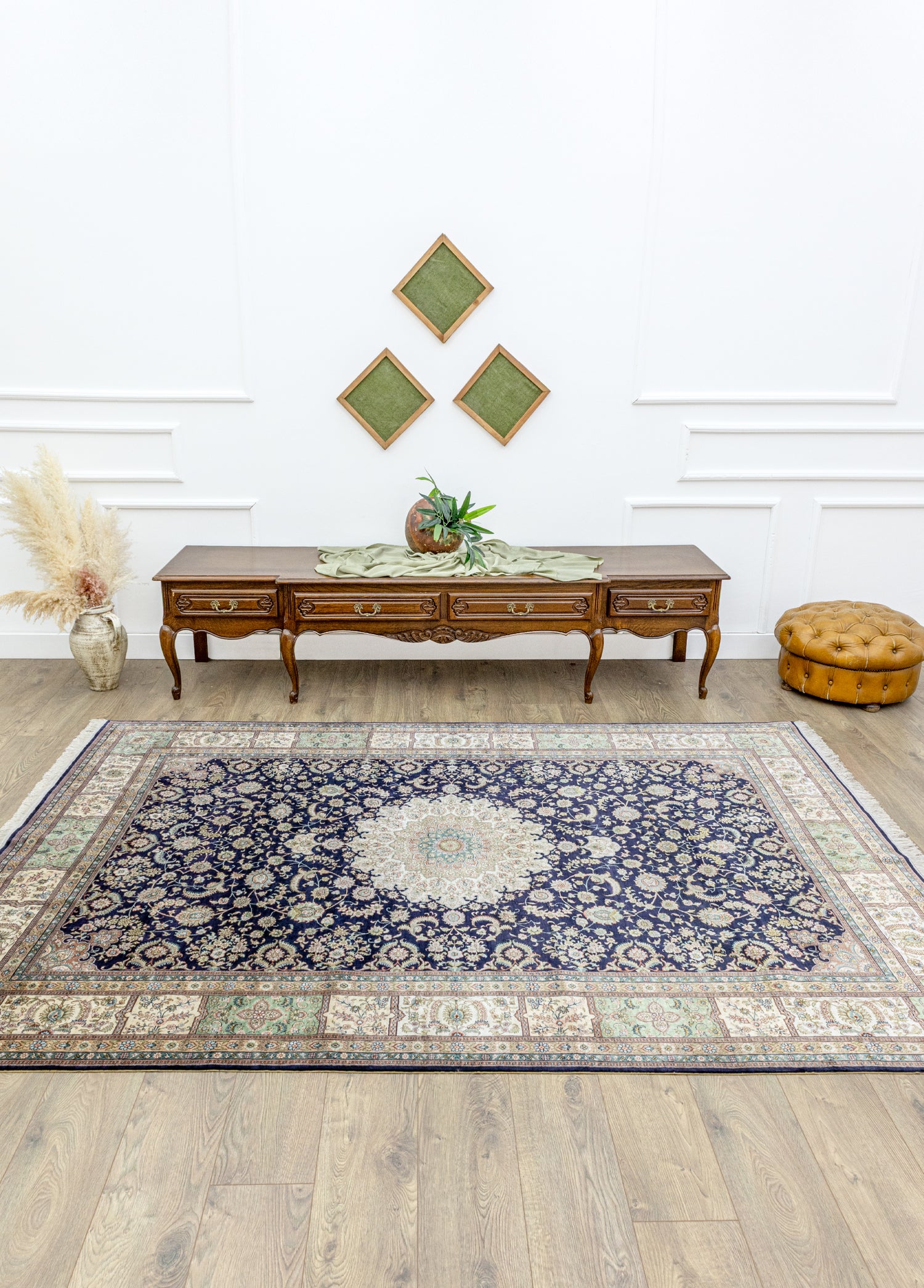 Sandine Madalyon Desenli İpek Halı 184x268 cm