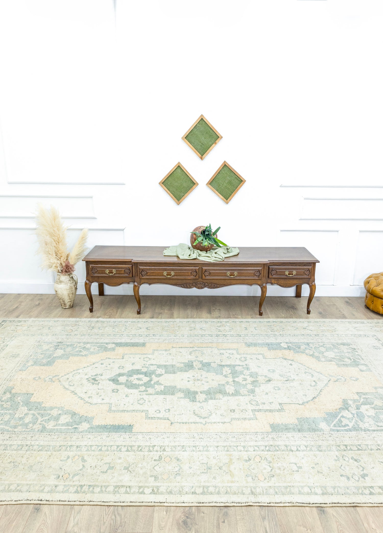 Lara Geleneksel El Dokuma Yün Anadolu Halısı 206x373 cm