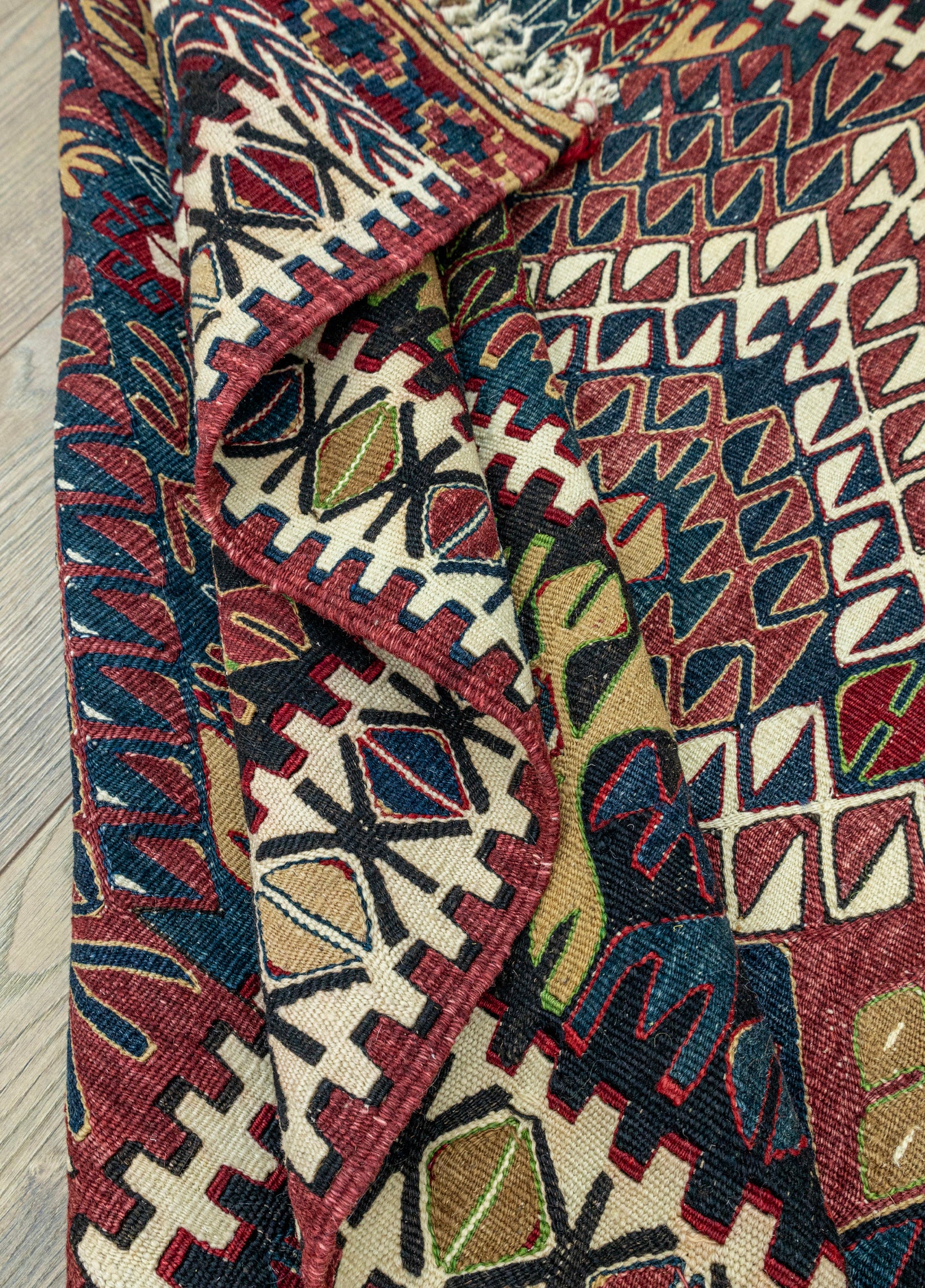 Vigen Rustic Hand-Woven Wool Nuzumla Kilim 136x196 cm