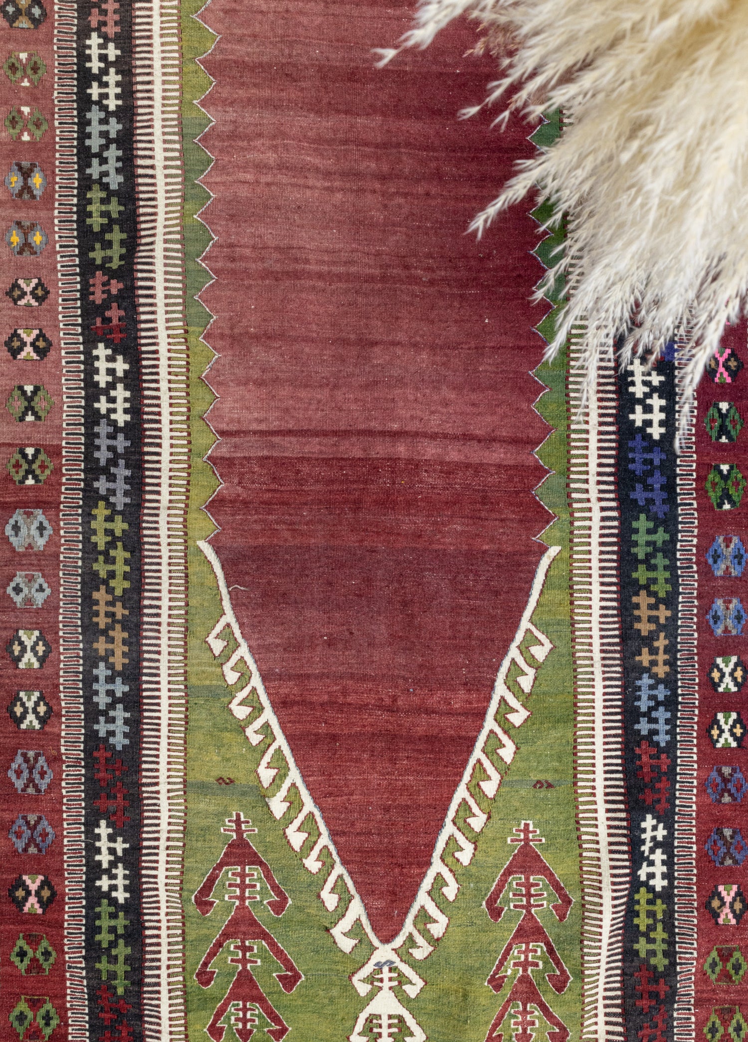 Abike El Dokuma Mihraplı Köy Kilim 127x 184 cm