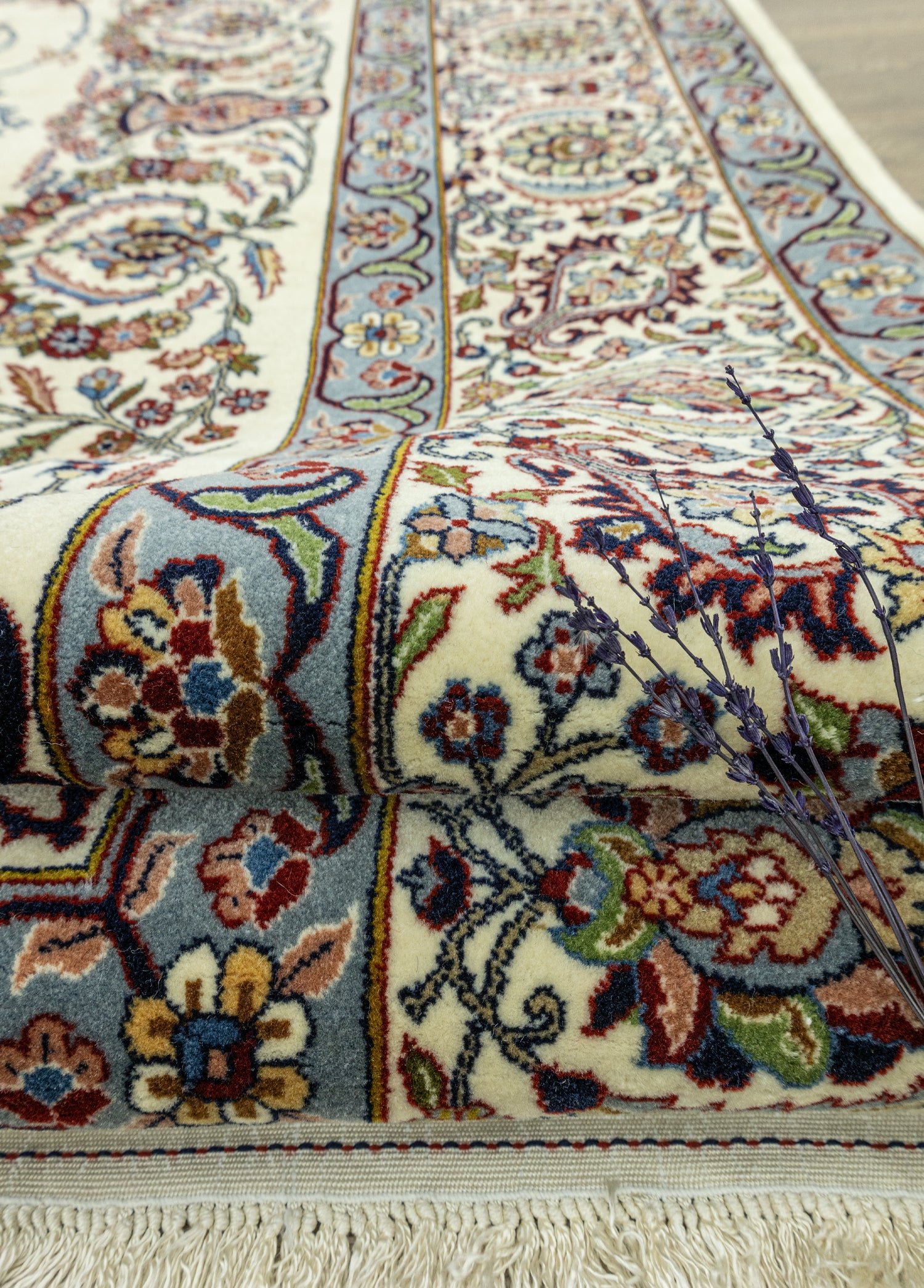 Fasa Dekoratif El Dokuma Tebriz Halısı 236x336 cm