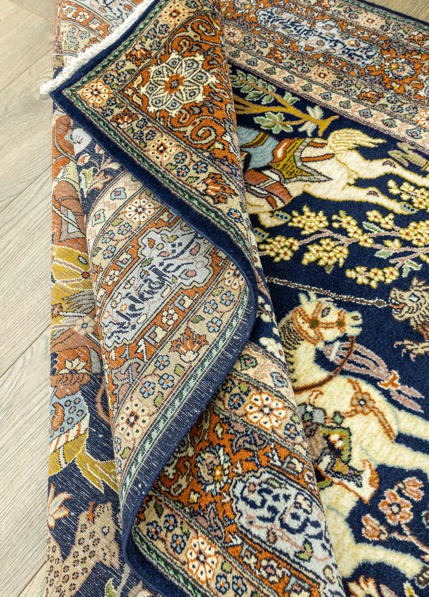 Tan Av Sahnesi Motifli İran Halısı 131x225 cm