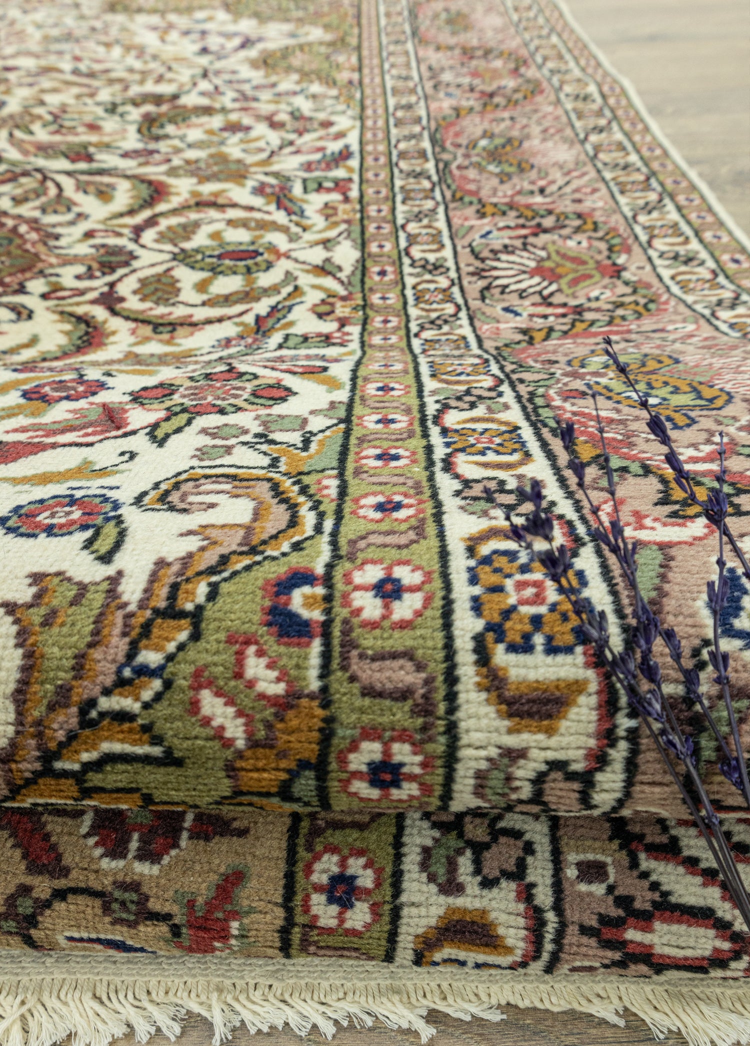 Benice Madalyon Tasarımlı Bünyan Halı 200x295 cm