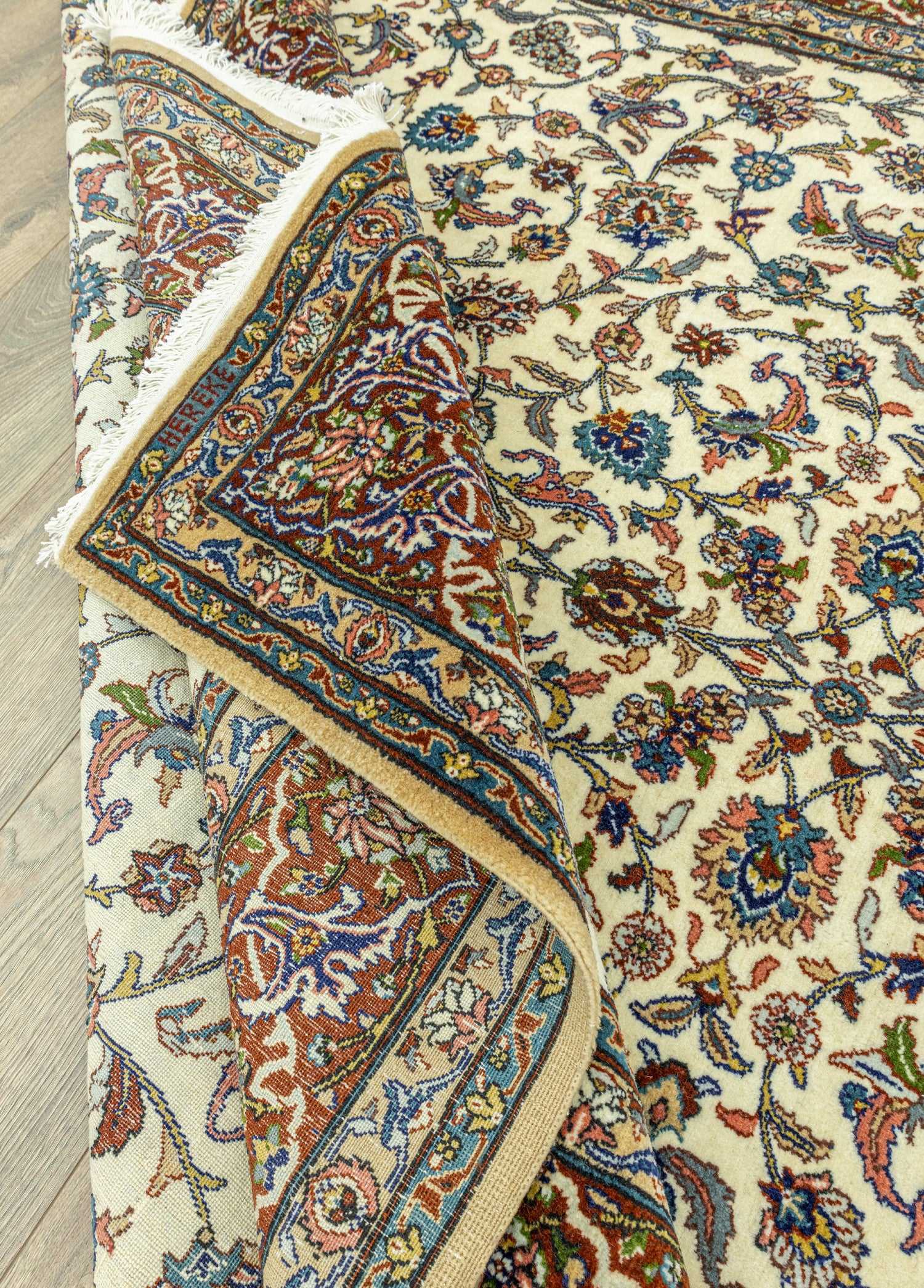 Zemes Çiçek Motifli El Dokuma Hereke Halı 209x268 cm