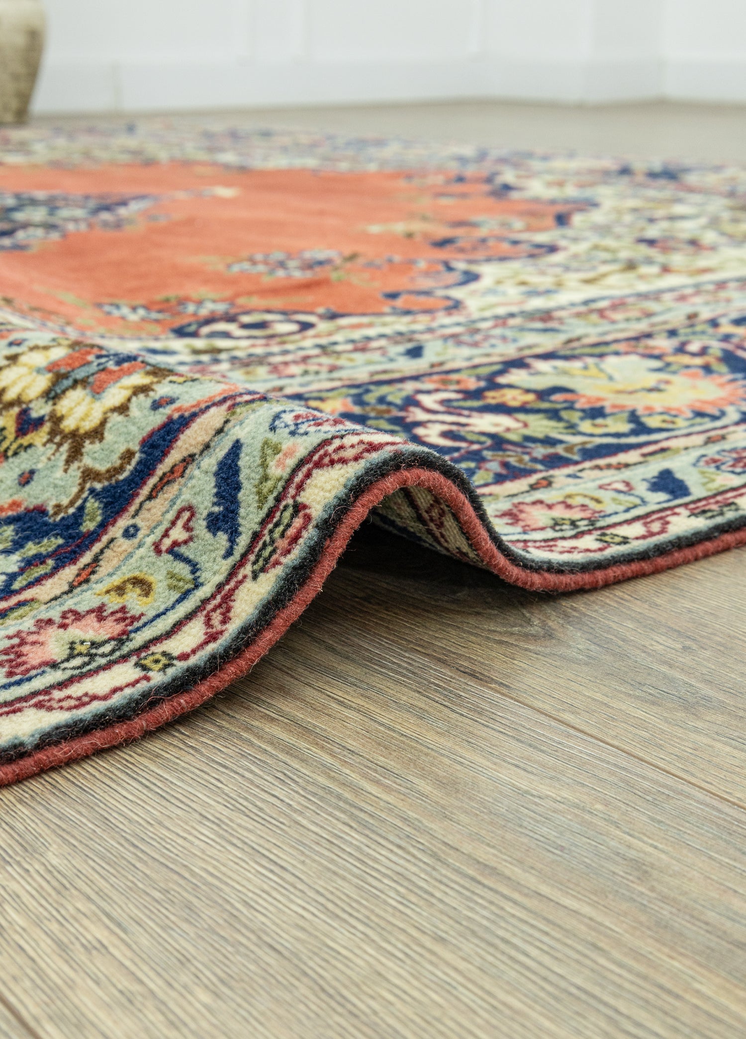 Kılcan Madalyon Tasarımlı Halı 254x393 cm