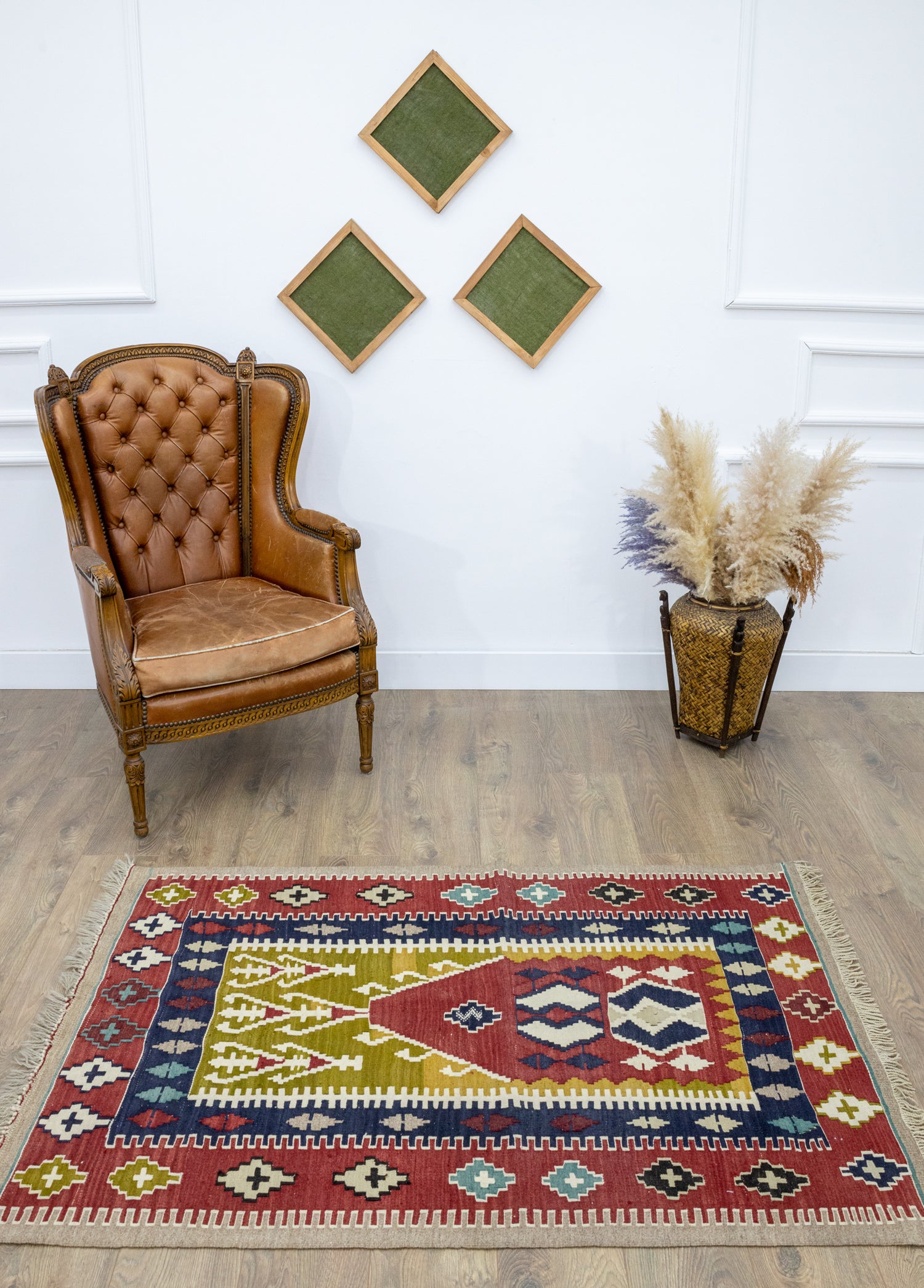 Pecenek İlkel Desenli El Dokuma Yün Kilim 106x154 cm