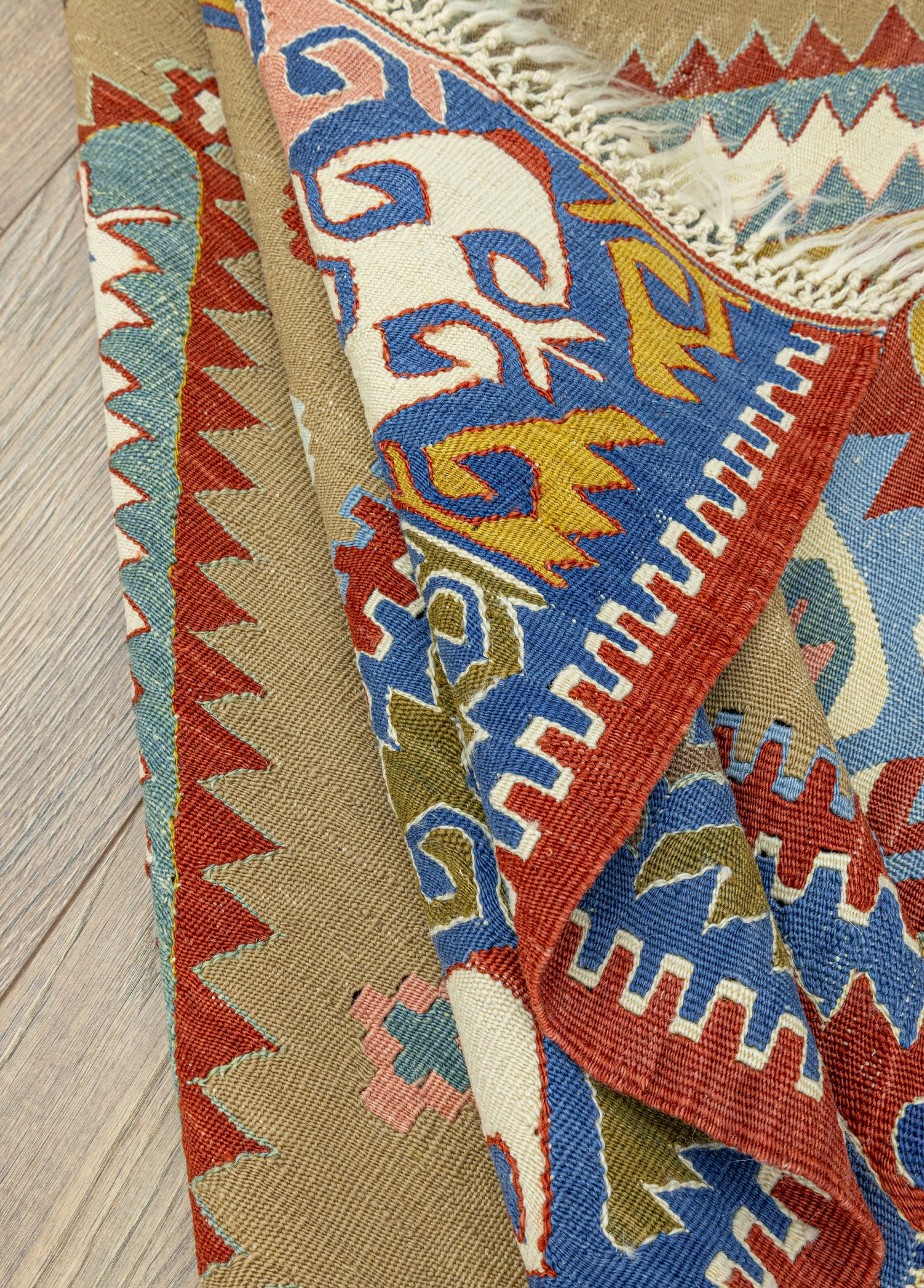 Meerim Etnik Tasarımlı Yün Kilim 120x152 cm