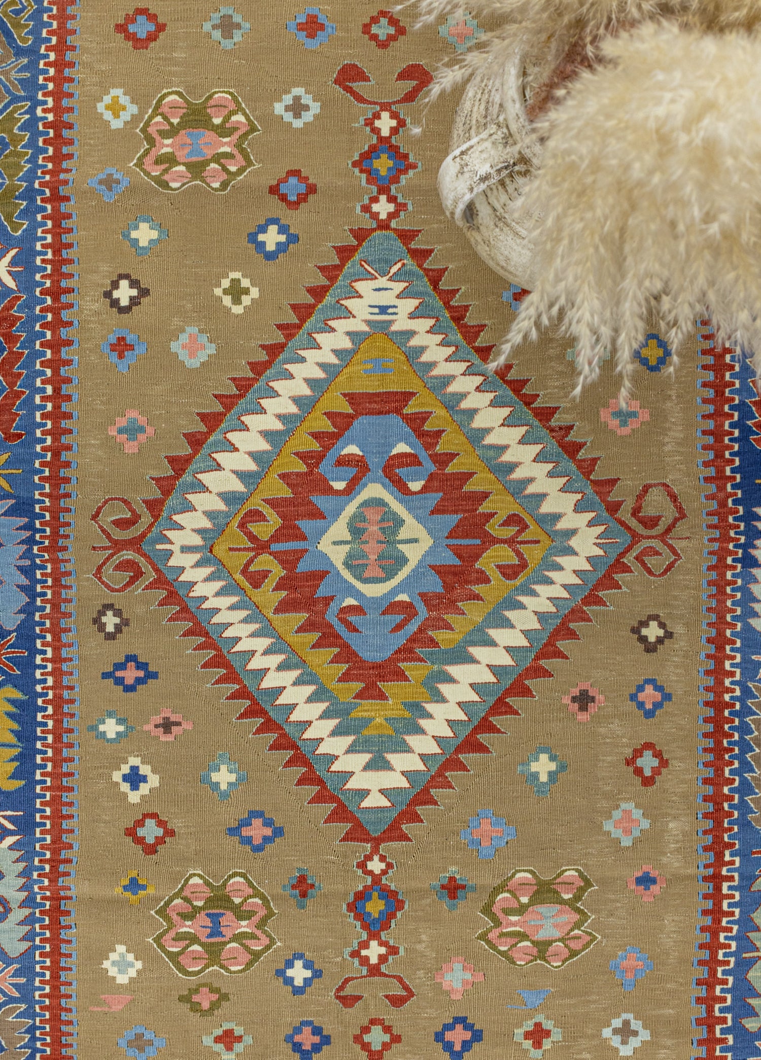 Meerim Etnik Tasarımlı Yün Kilim 120x152 cm