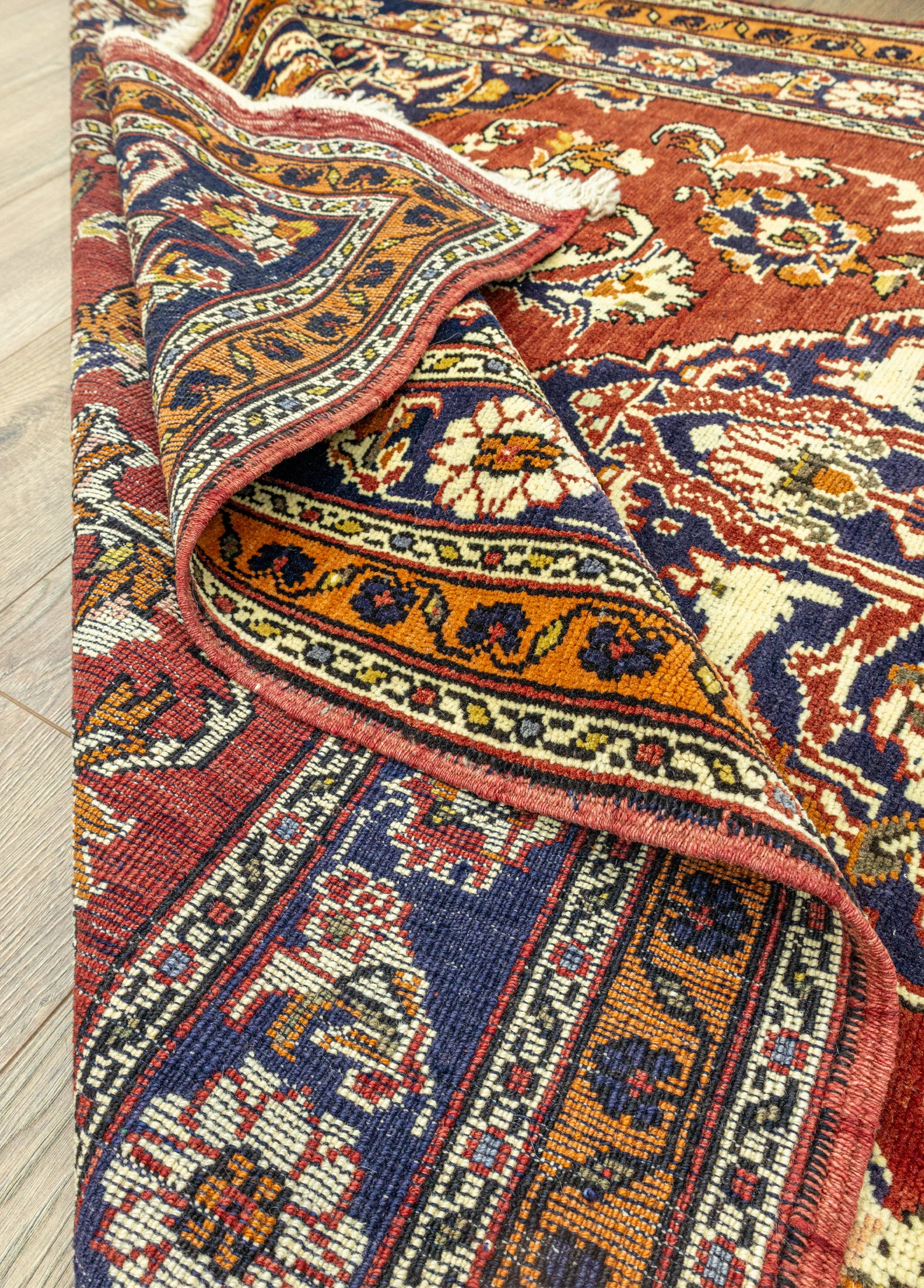 Kazvin Floral Desenli Yün Halı 143x250 cm
