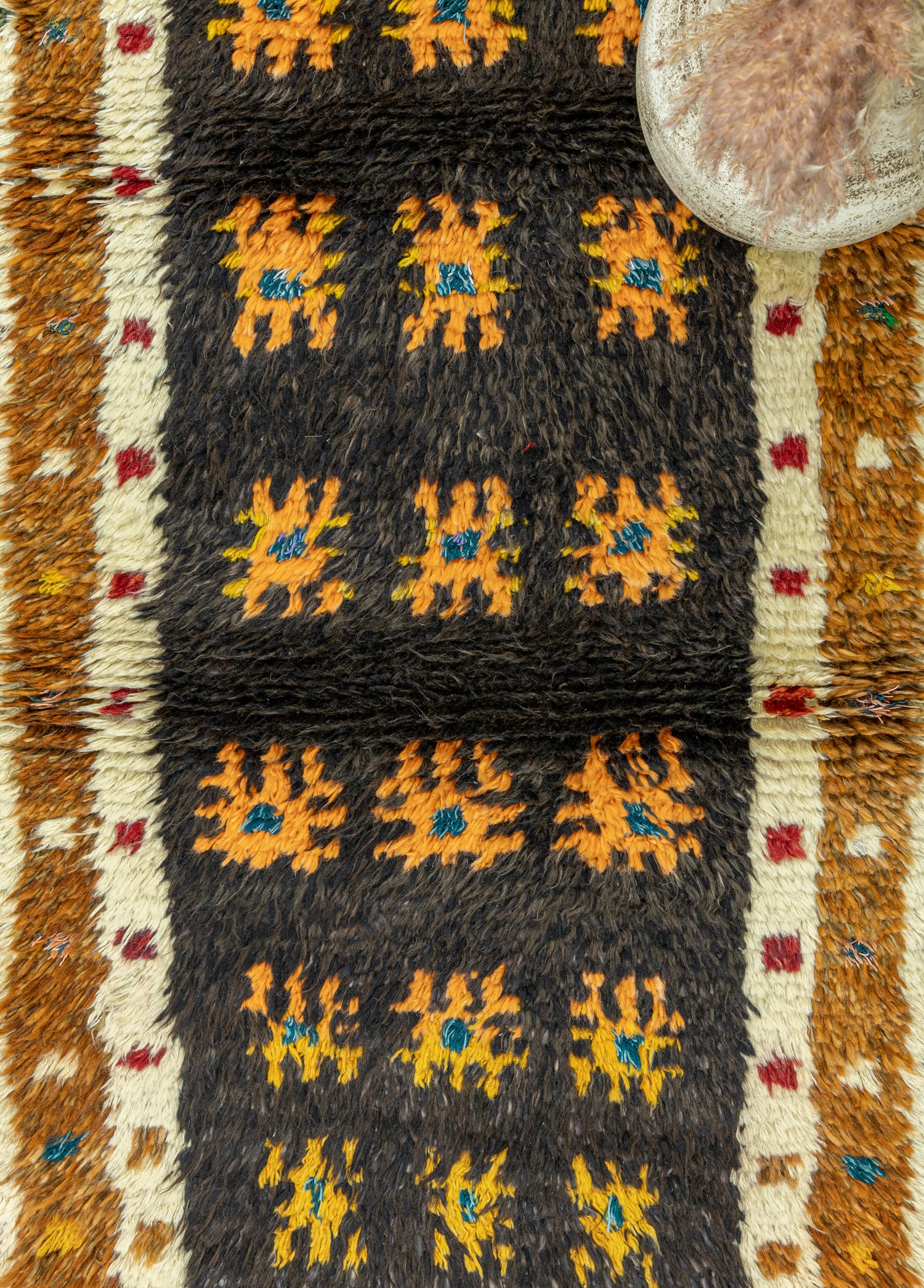 Neyt İlkel Desenli Tülü Halı 87x164 cm