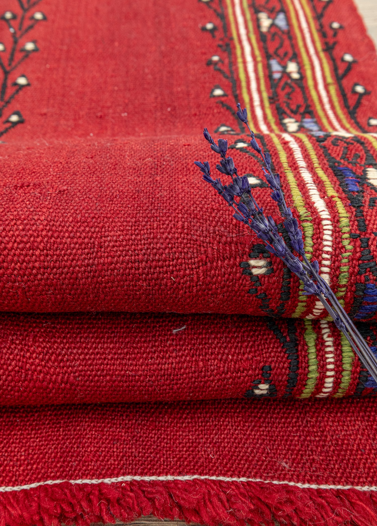 Birgos Anahtar Motifli Yün Kilim 164x225 cm