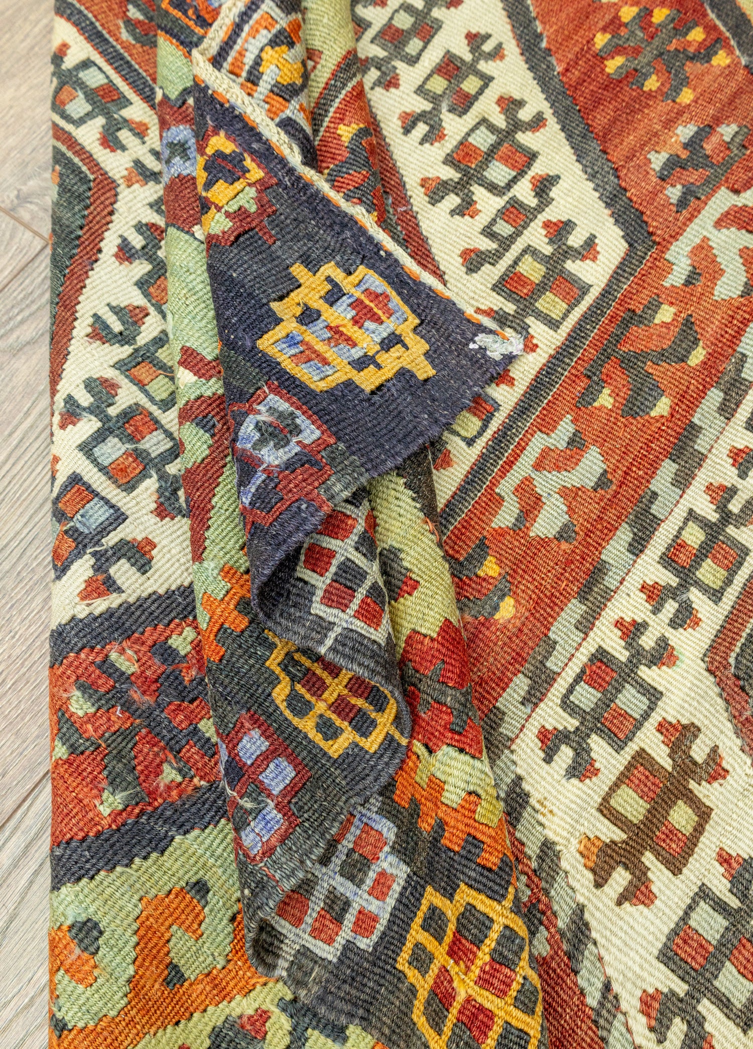 Elnara Geometrik Tasarımlı Yün Kilim 102x145 cm