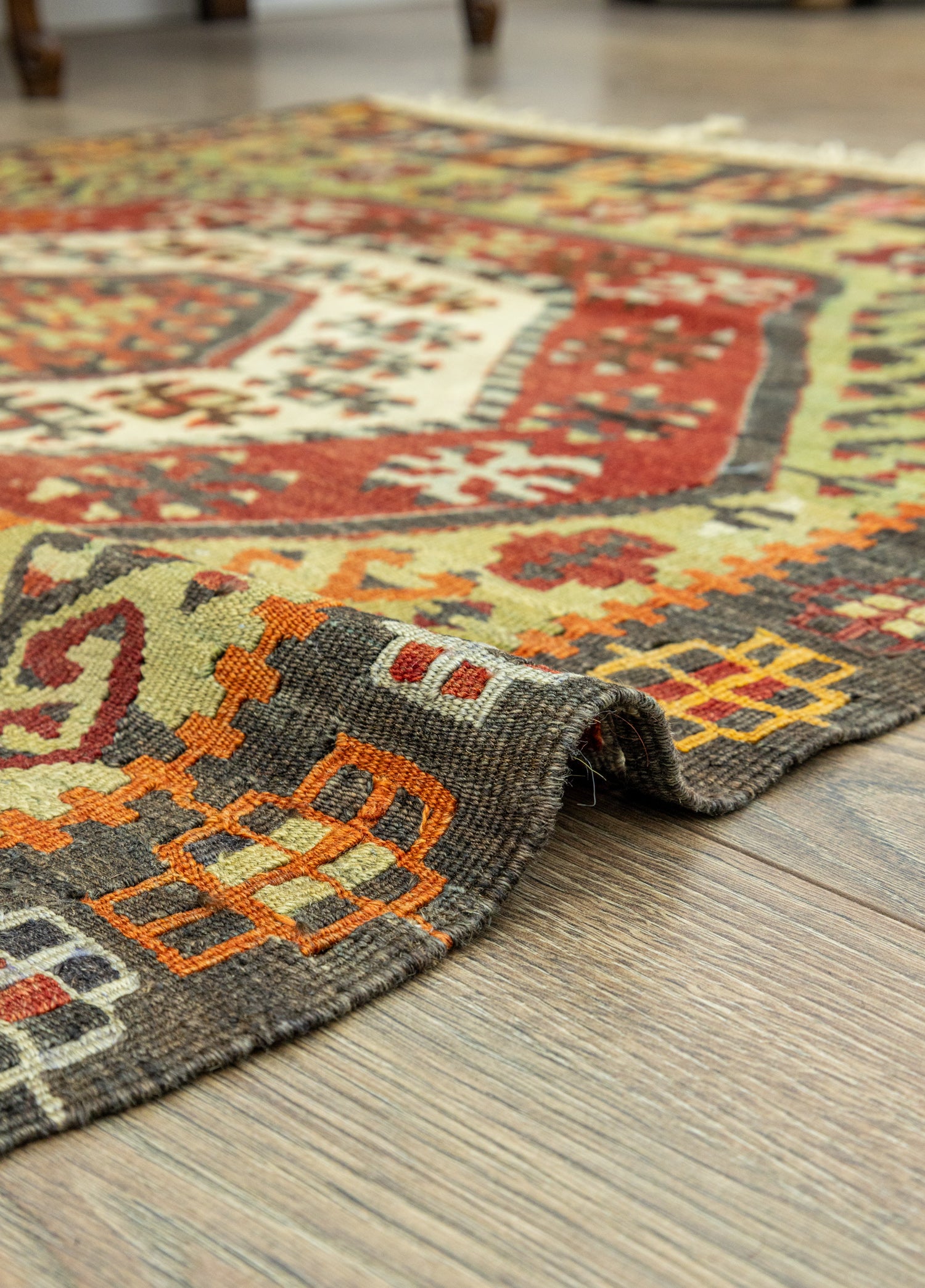 Elnara Geometrik Tasarımlı Yün Kilim 102x145 cm