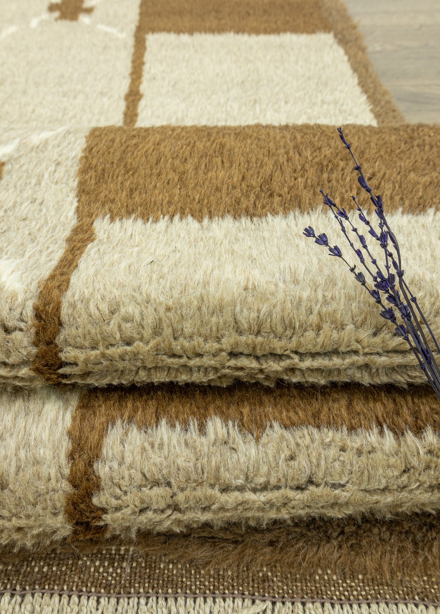 Milva Dekoratif El Dokuma Tülü Halı 249x308 cm