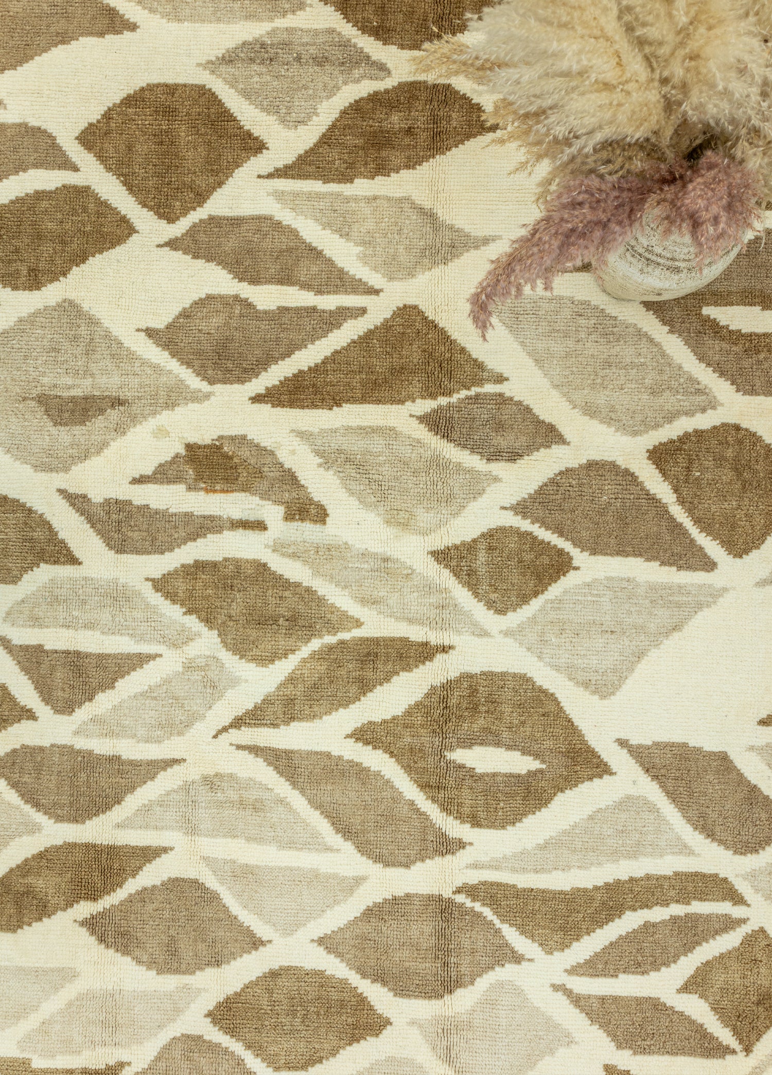 Kutal Soyut Tasarımlı El Dokuma Yün Halı 228x292 cm