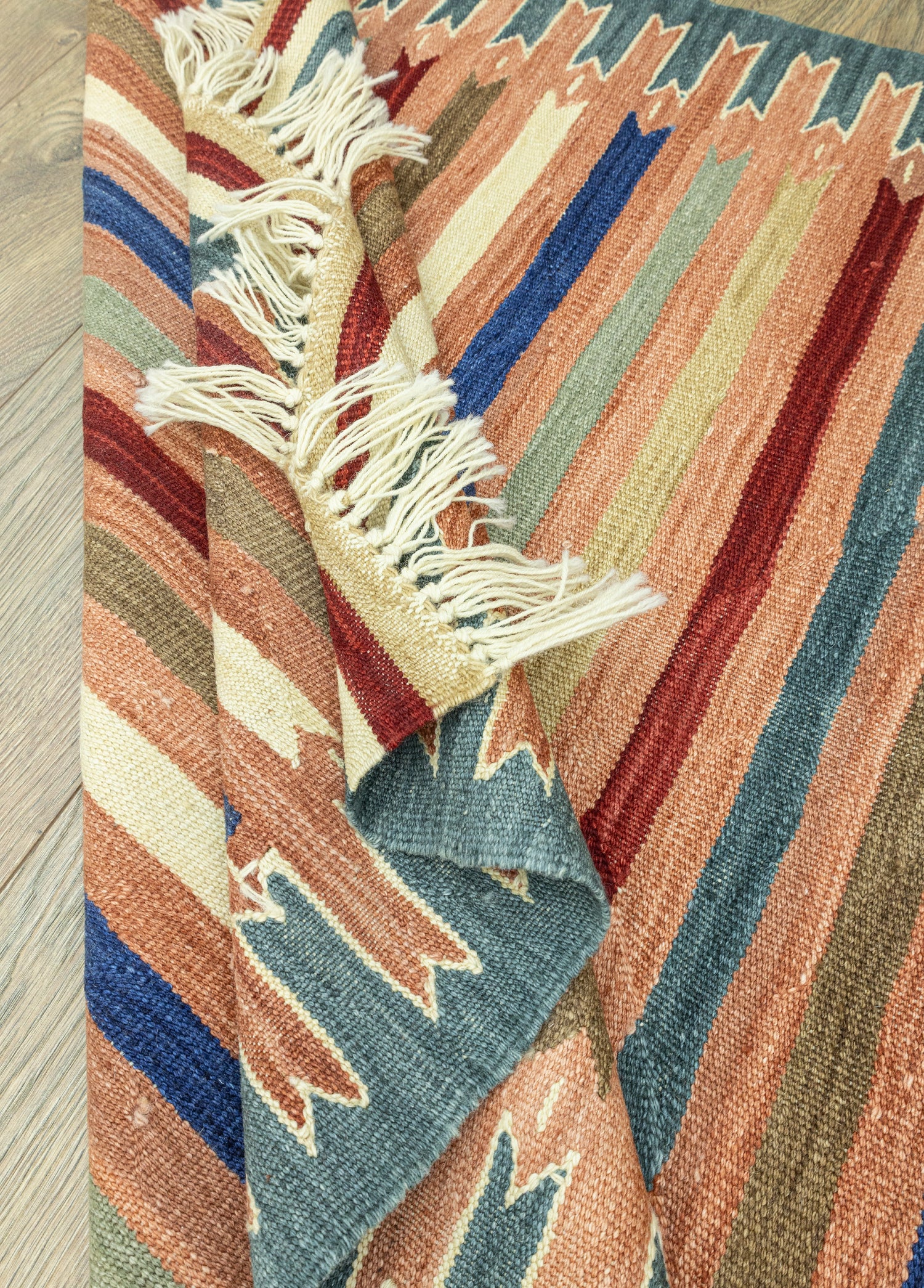 Efes Dekoratif Çubuklu Kilim 111x172 cm