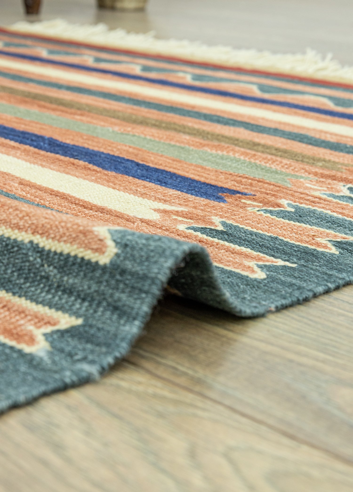 Efes Dekoratif Çubuklu Kilim 111x172 cm