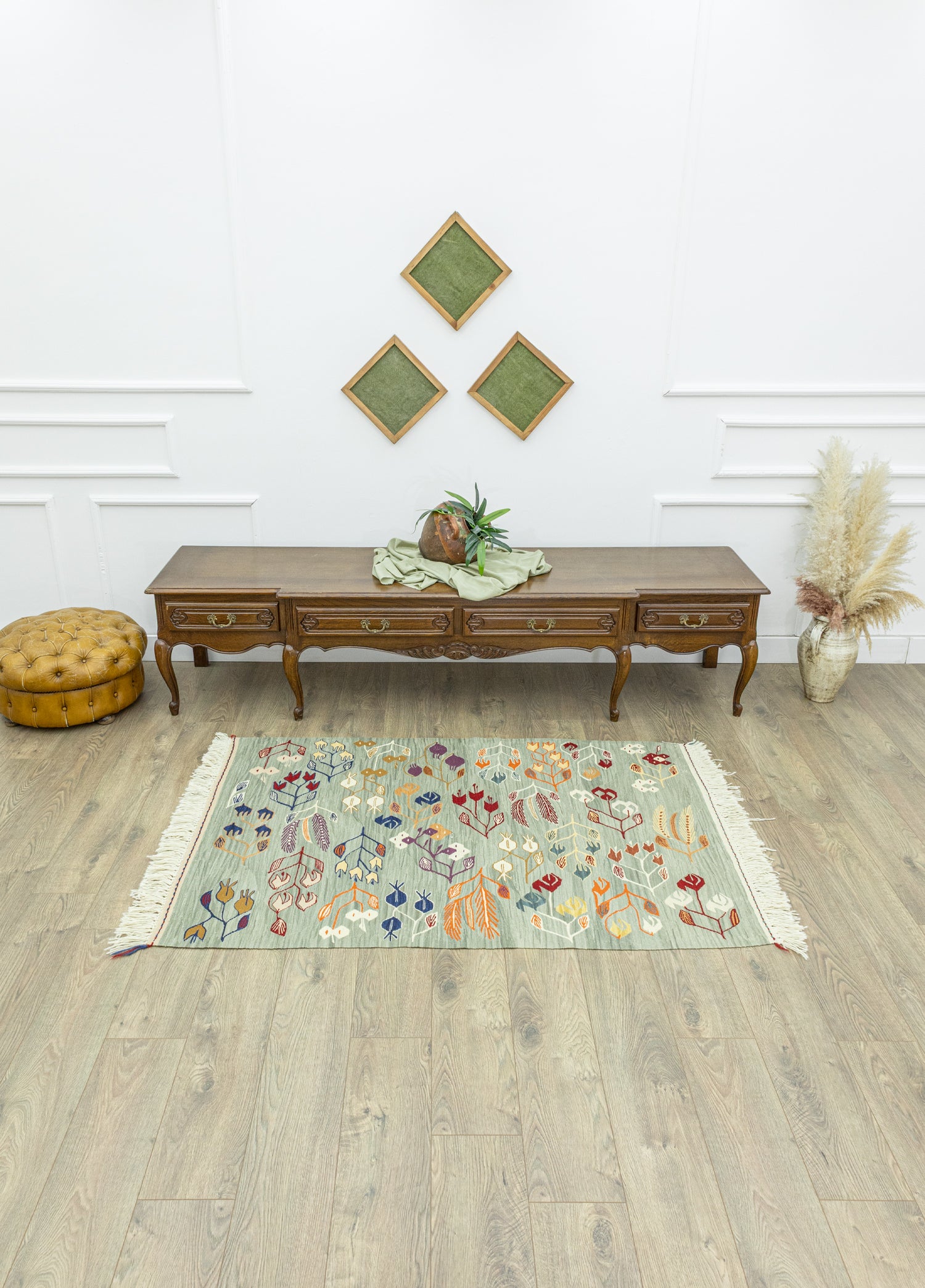 Glenn Çiçek Motifli Yün Kilim 114 x 160