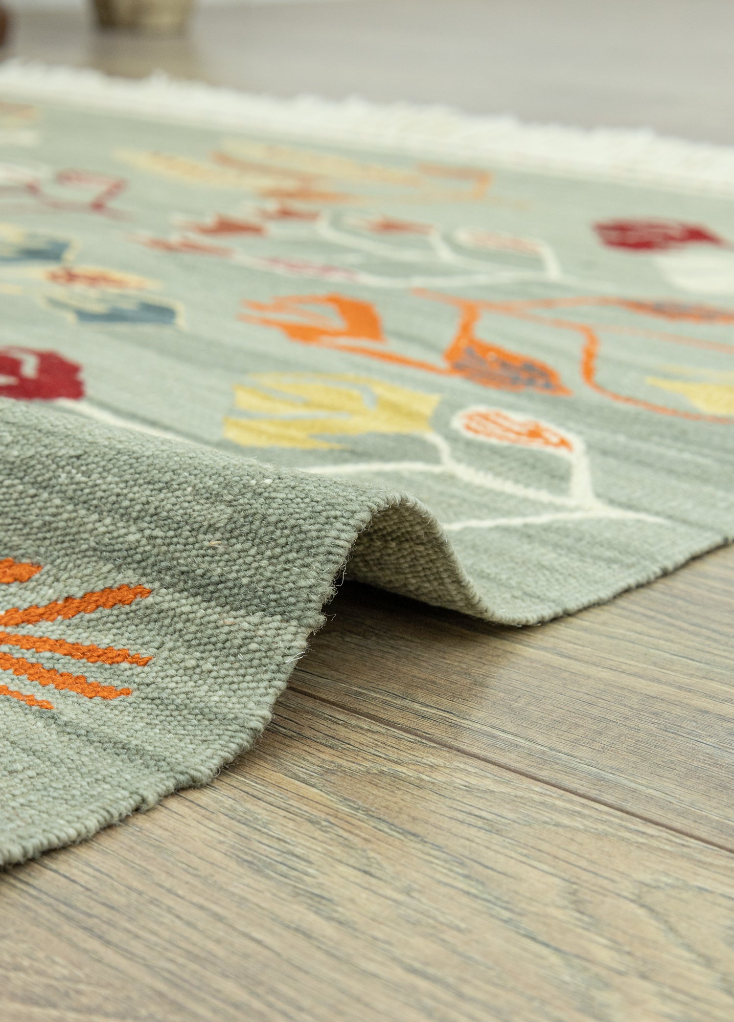 Glenn Çiçek Motifli Yün Kilim 114 x 160