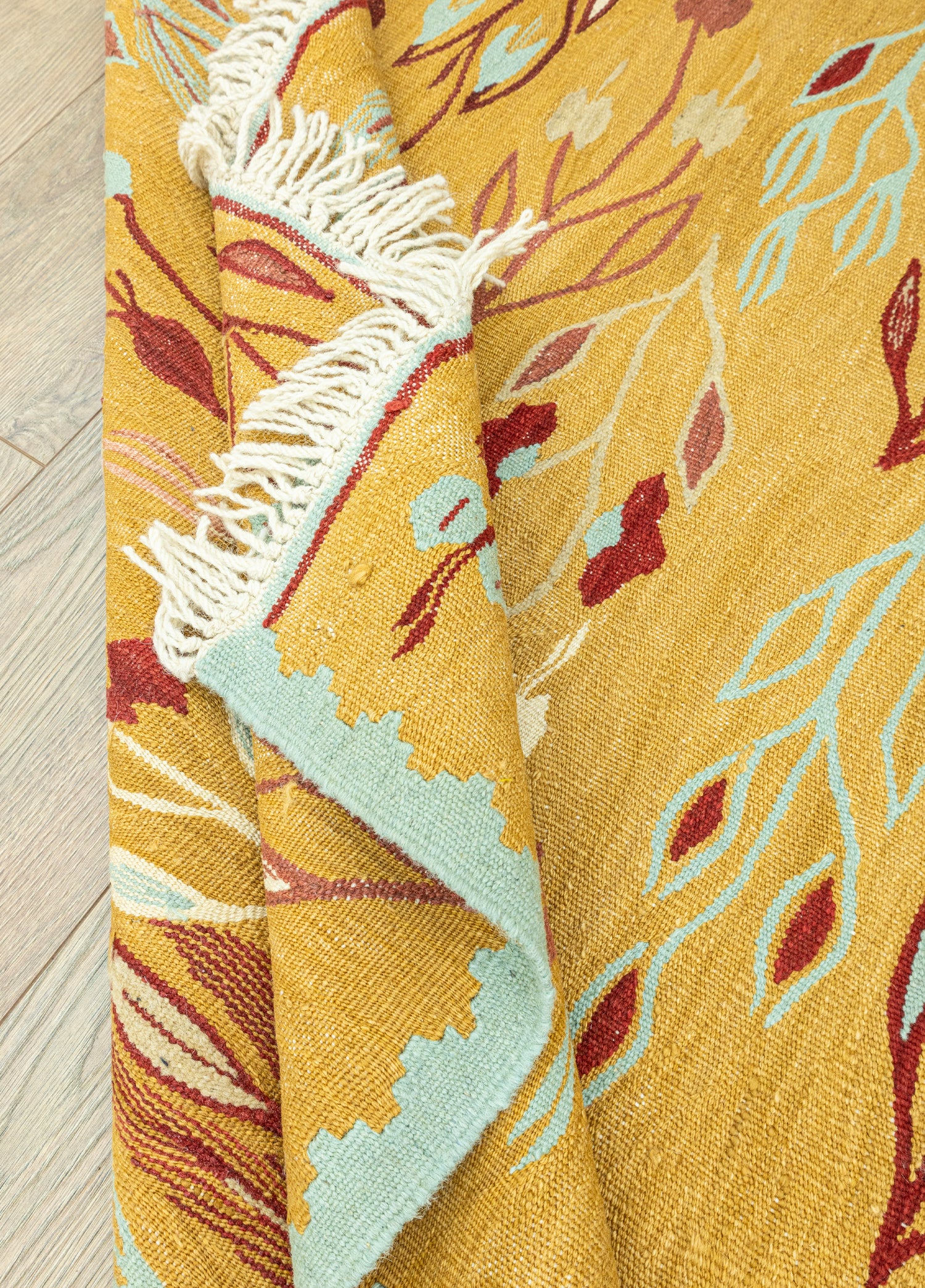 Tiva Çiçekli El Dokuma Kilim 124x171 cm