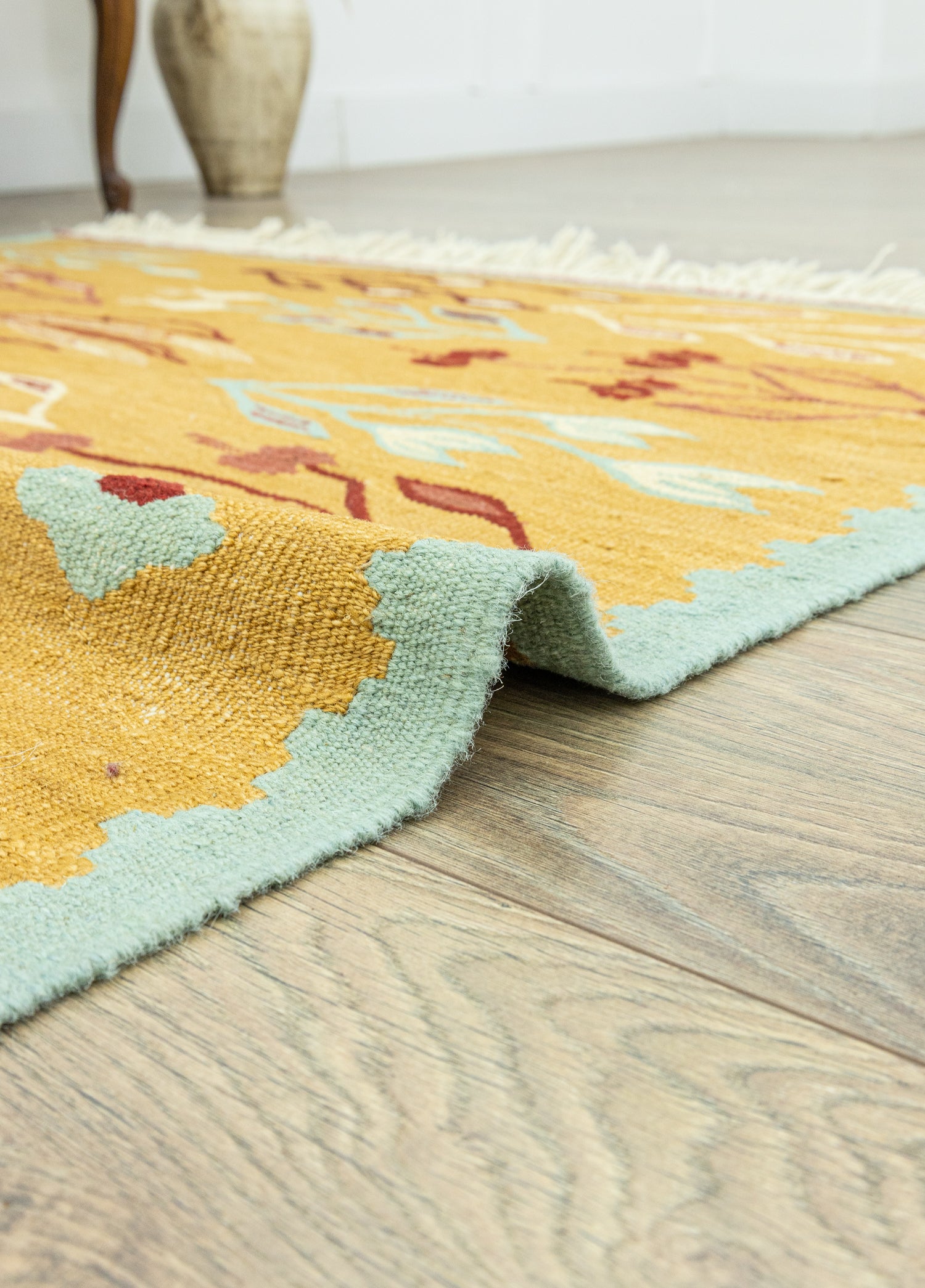 Tiva Çiçekli El Dokuma Kilim 124x171 cm