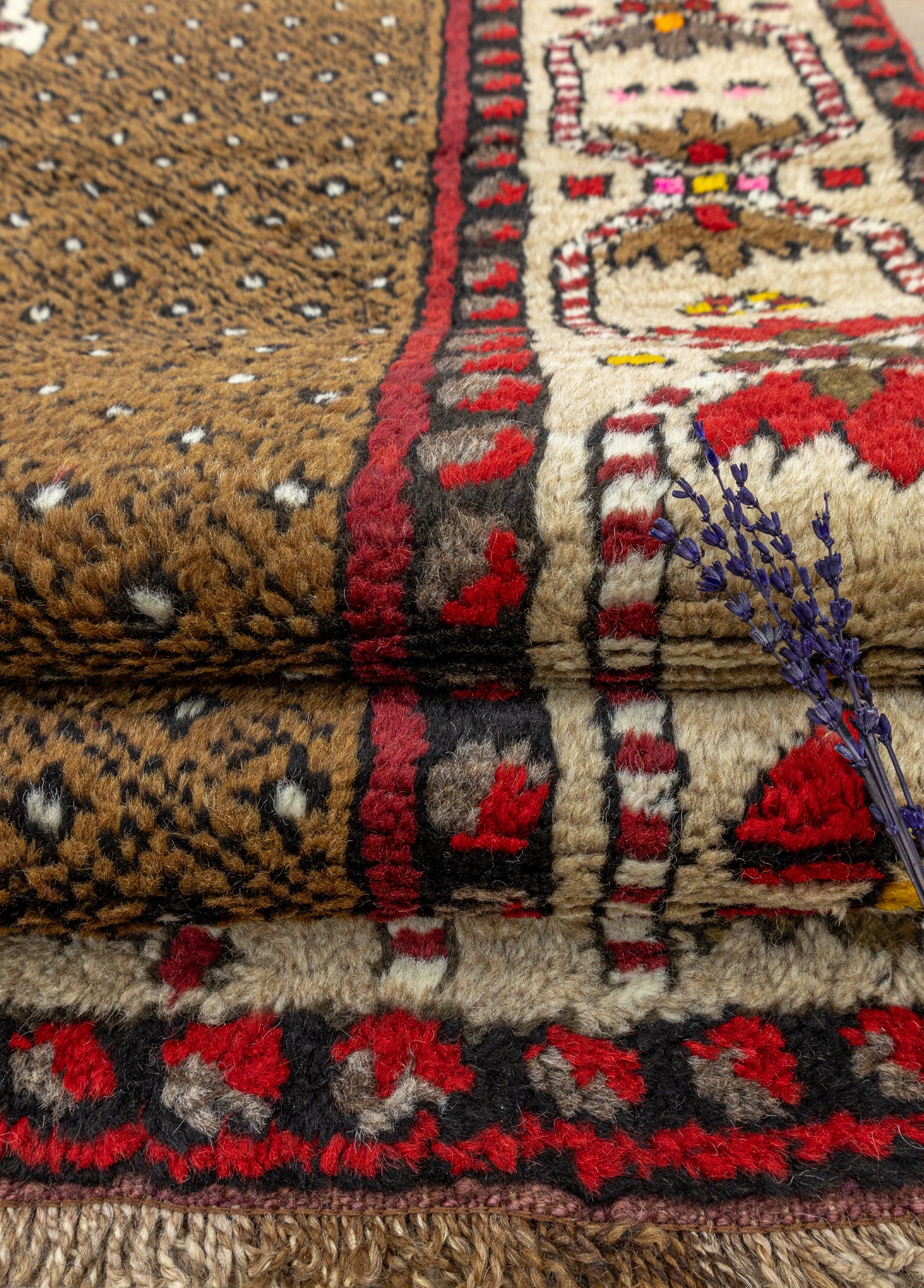 Cenker El Dokuma Kars Halısı 186x510 cm