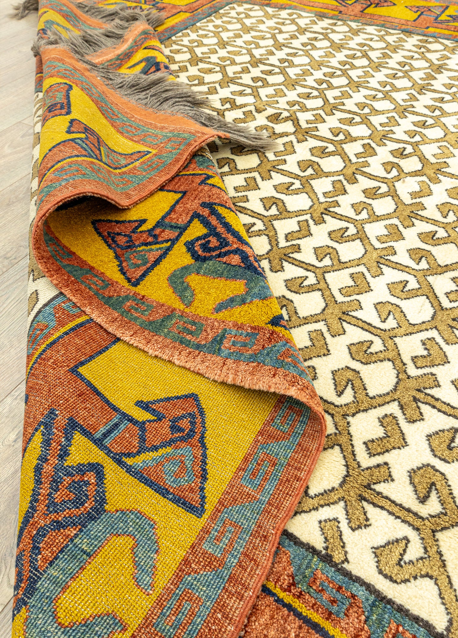 Yelli Geometrik Tasarımlı Yün Halı 242x292 cm