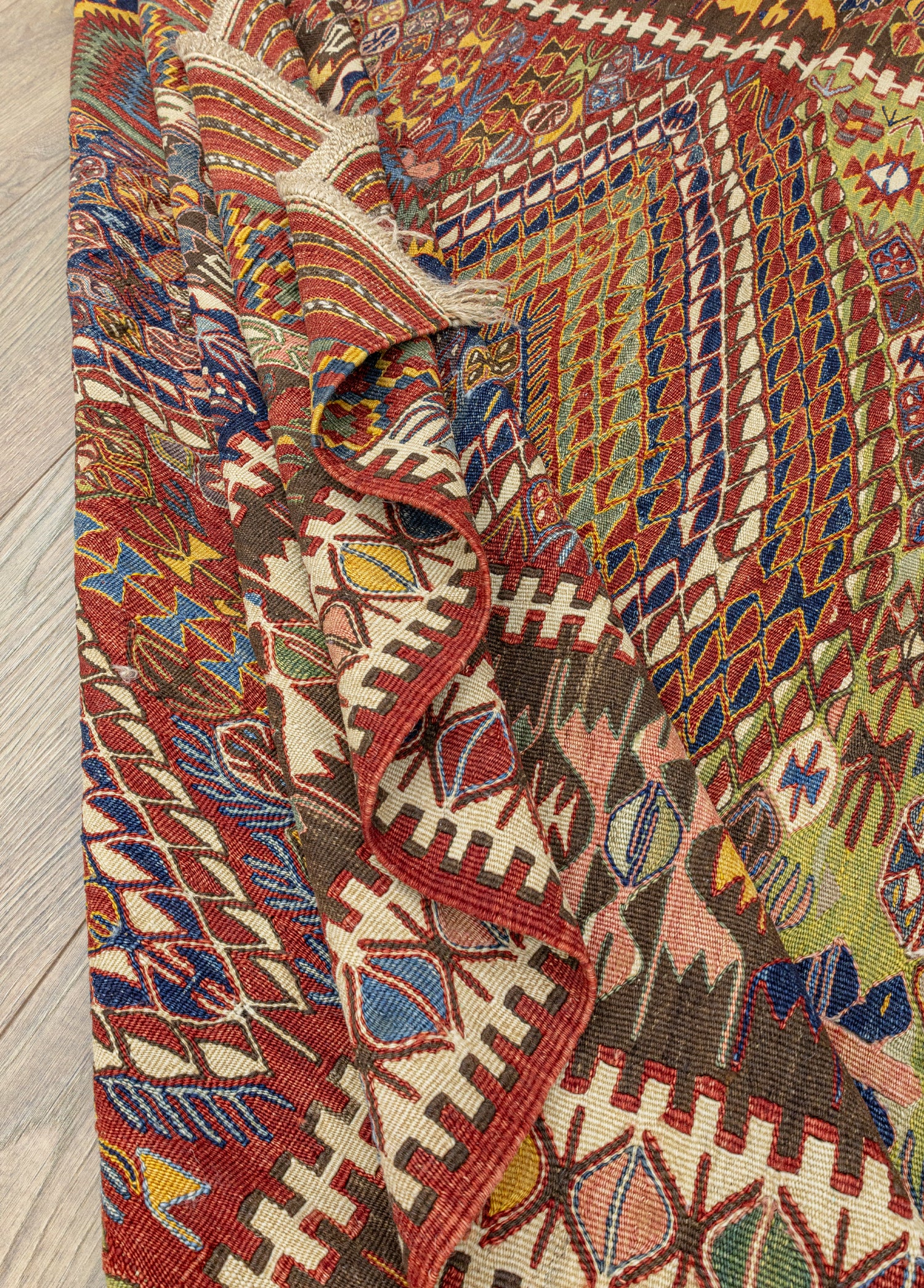 Rinat Etnik Tasarımlı Nuzumla Kilim 149x187 cm