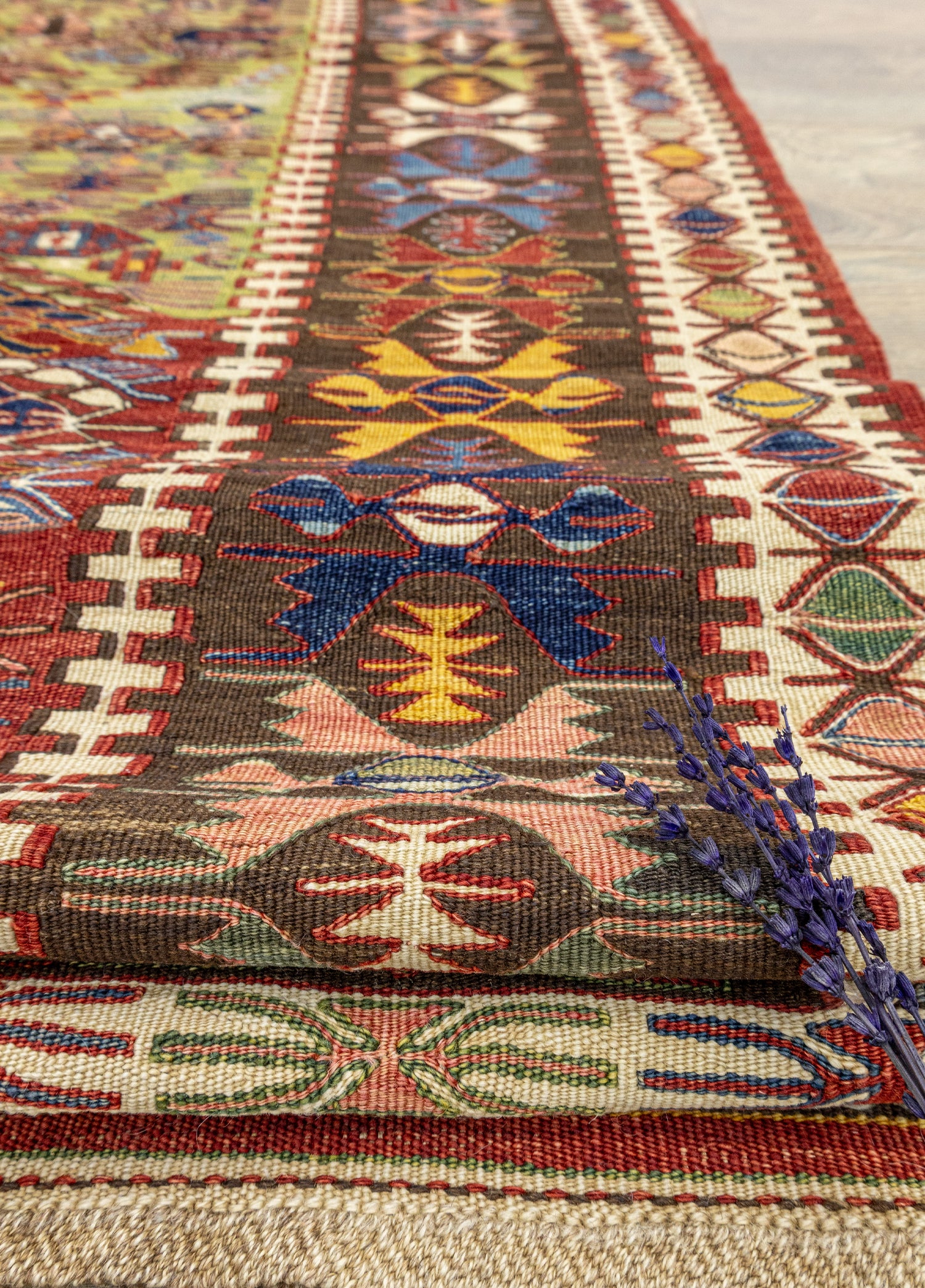 Rinat Etnik Tasarımlı Nuzumla Kilim 149x187 cm