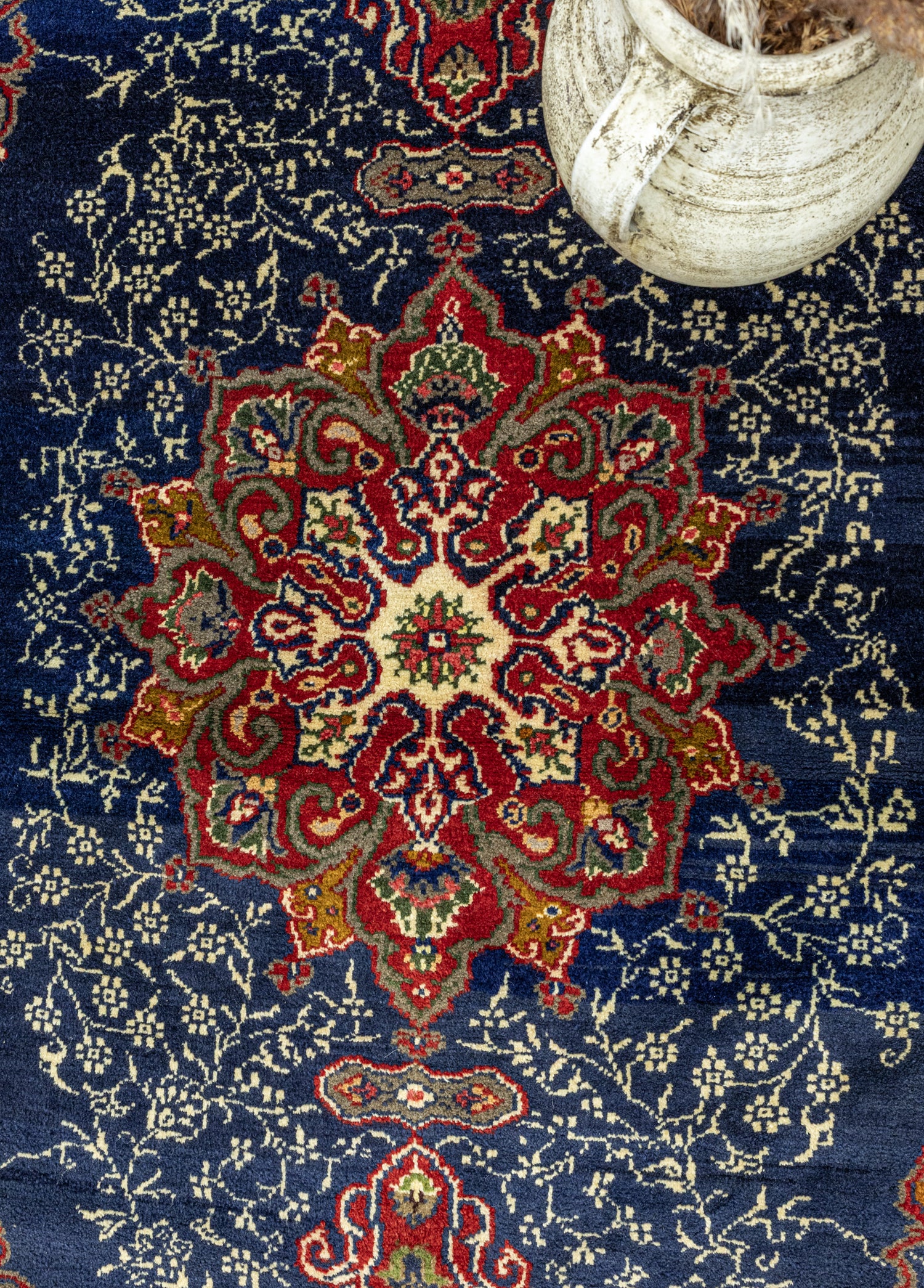Hazan Madalyon Desenli Yün Halı 121x207 cm