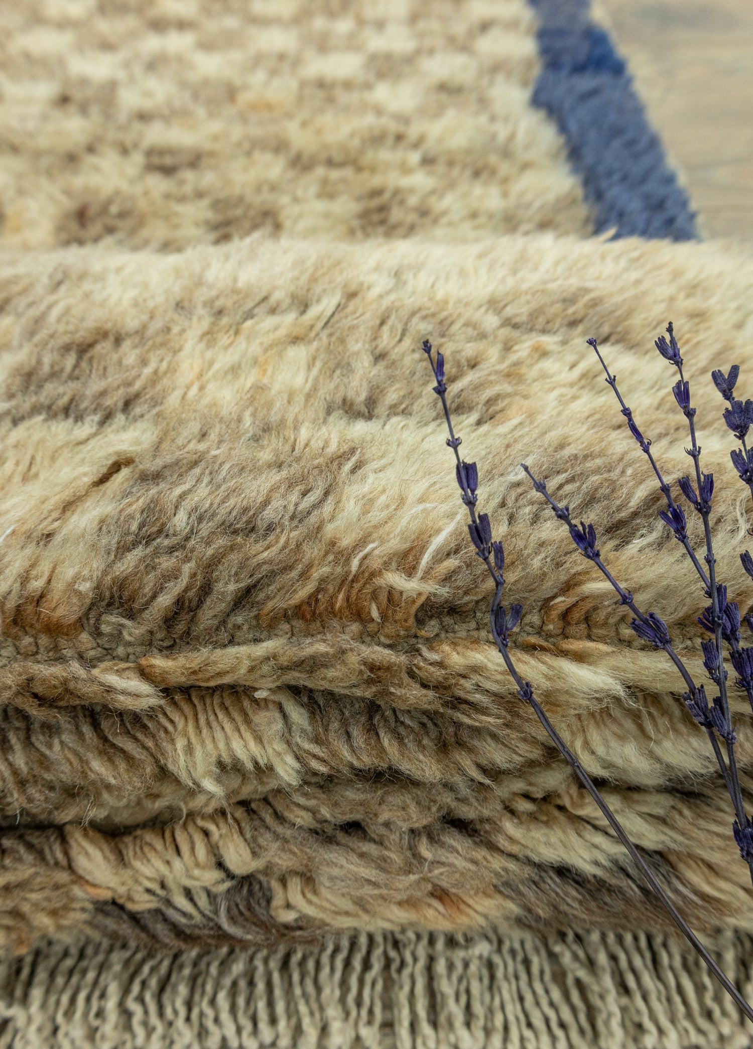 Gizel Dama Desenli Tülü Halı 136x227 cm