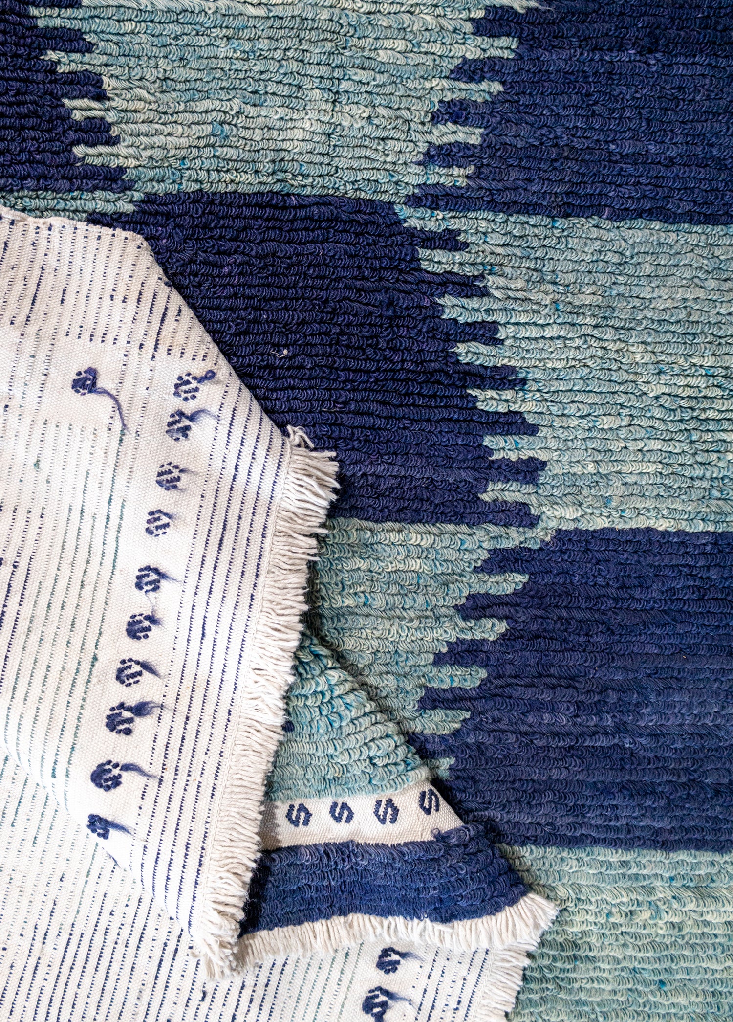Bluesy Vintage Rustic Patterned Carpet 172x175 cm