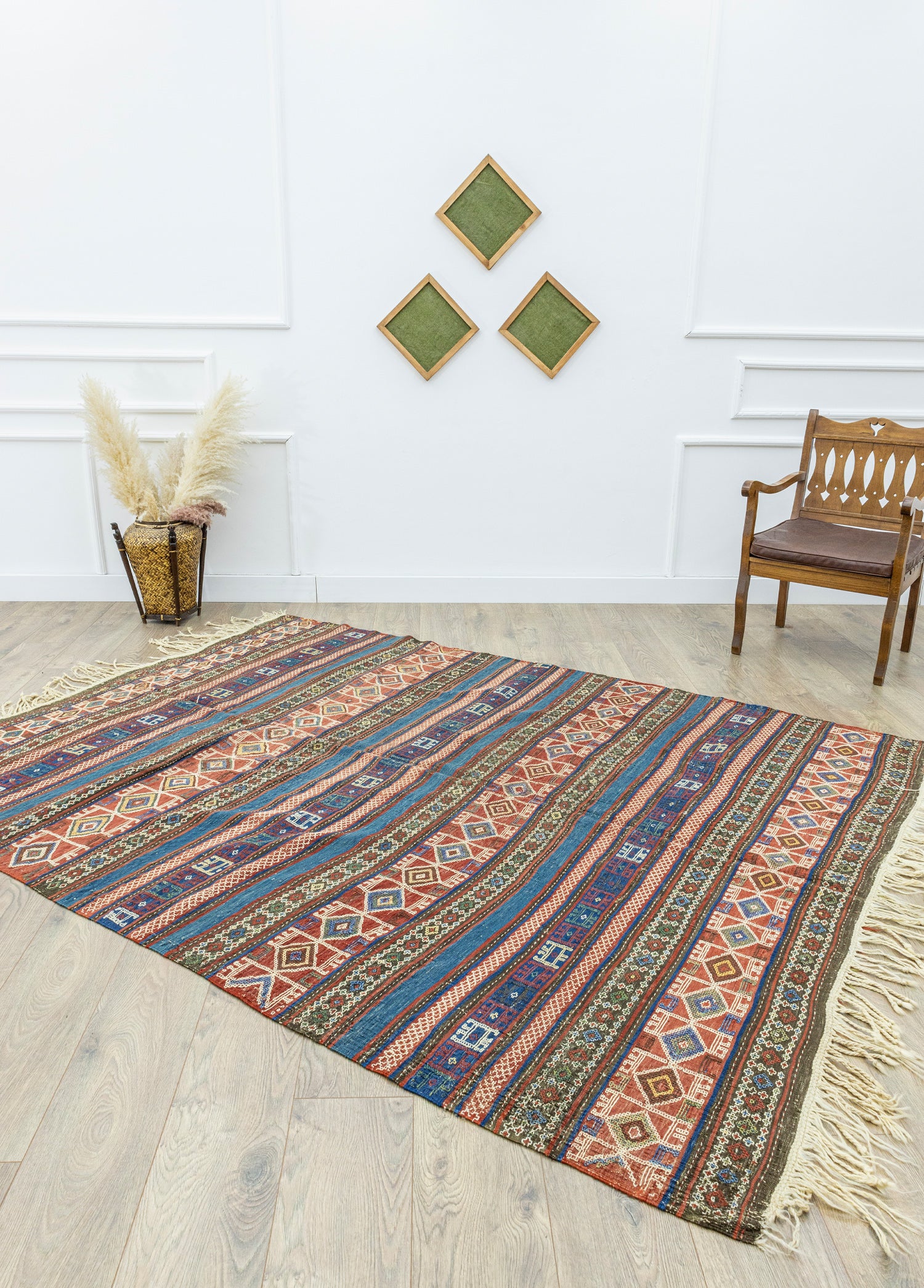 Kafkas, Verne El Dokuma Renkli Antika Kilim