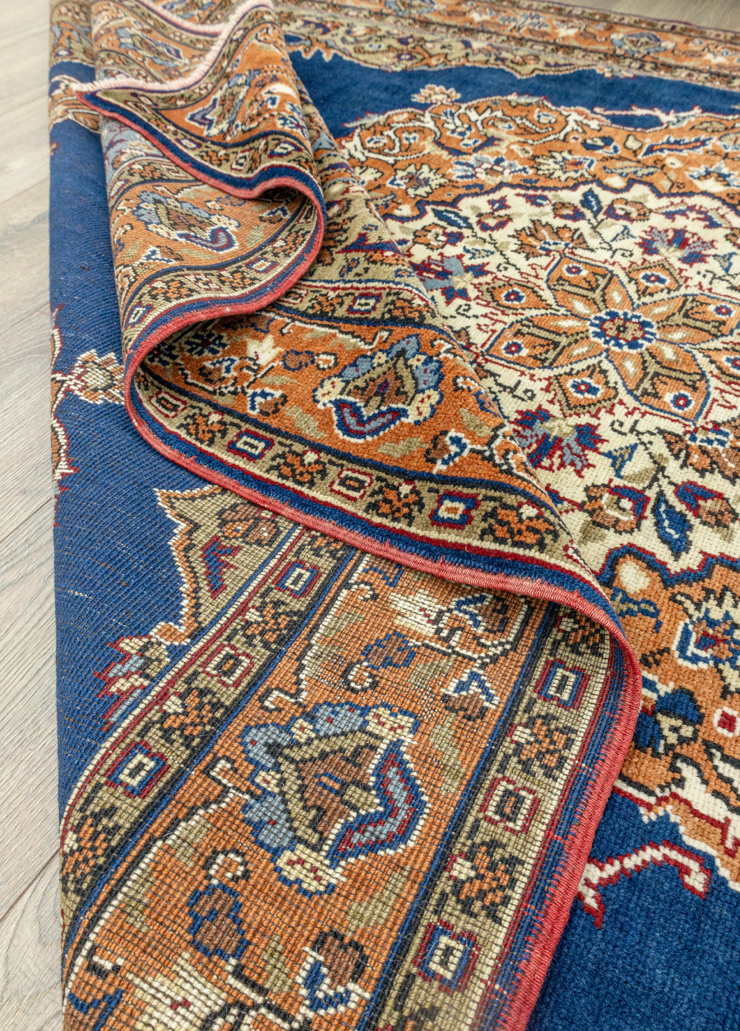 Beyreli Madalyon Tasarımlı El Dokuma Halı 169x290 cm