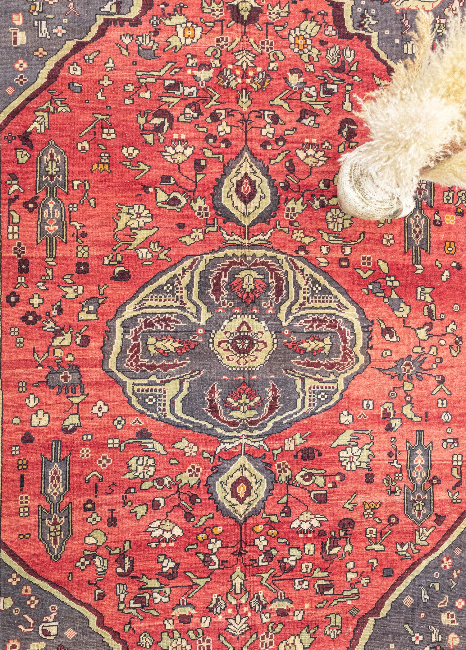 Piravi Çiçek Desenli El Dokuma Halı 217x334 cm