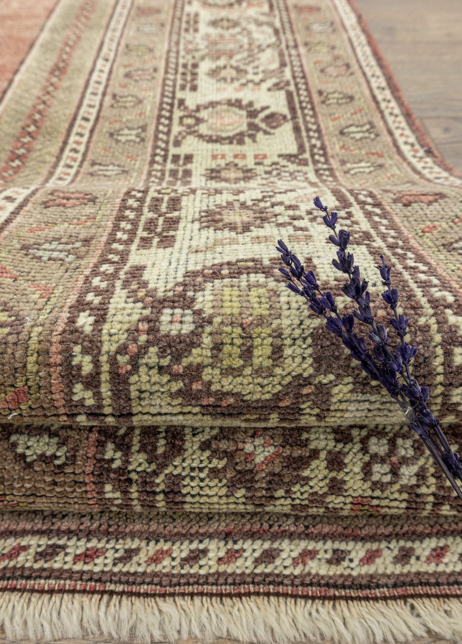 99×132“Slow Dance-S” ViNTAGE TURKiSH RUG 99×132“Slow Dance-S