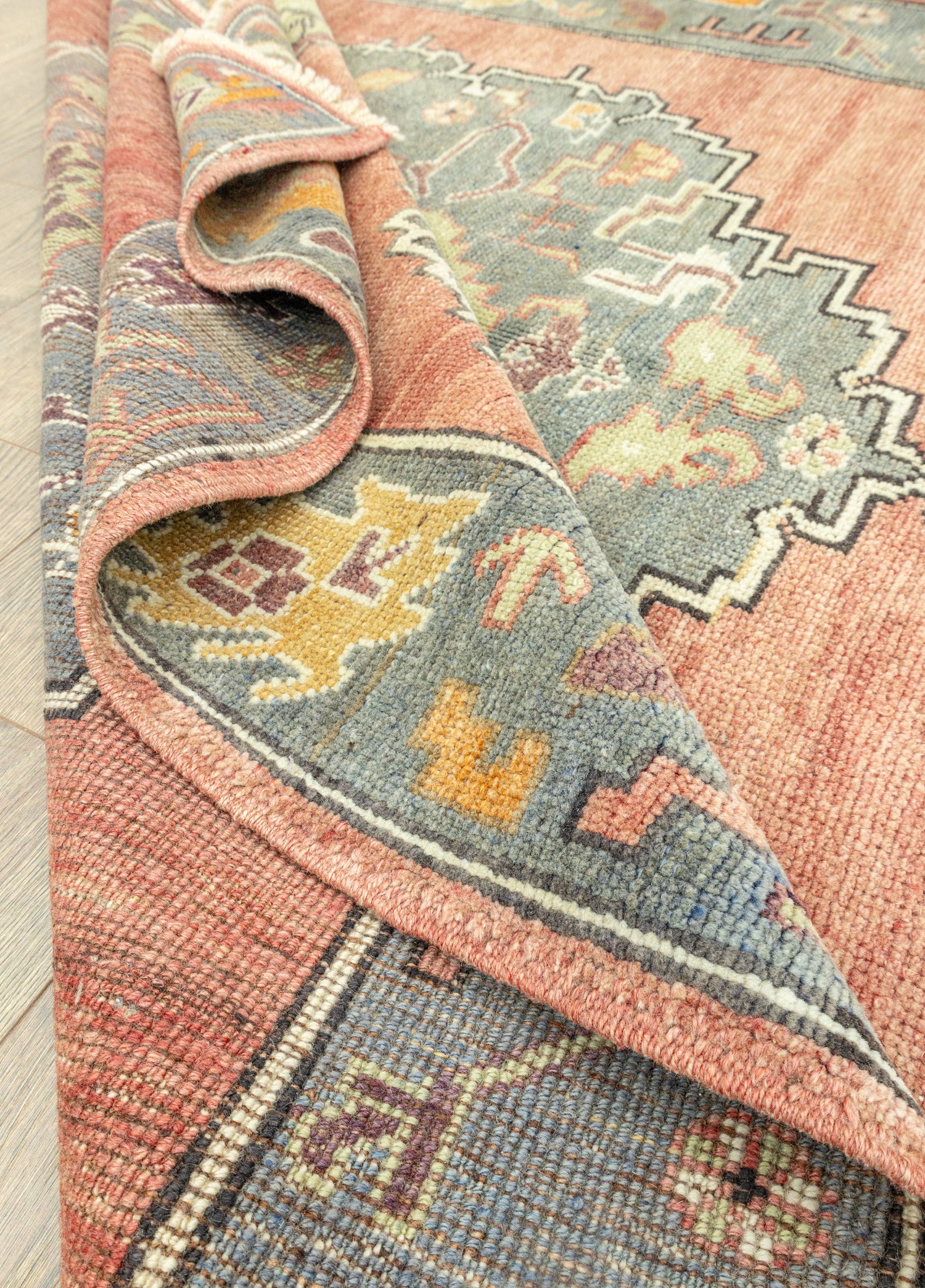 Achiella Rustik Tasarımlı Yün Halı 164x379 cm