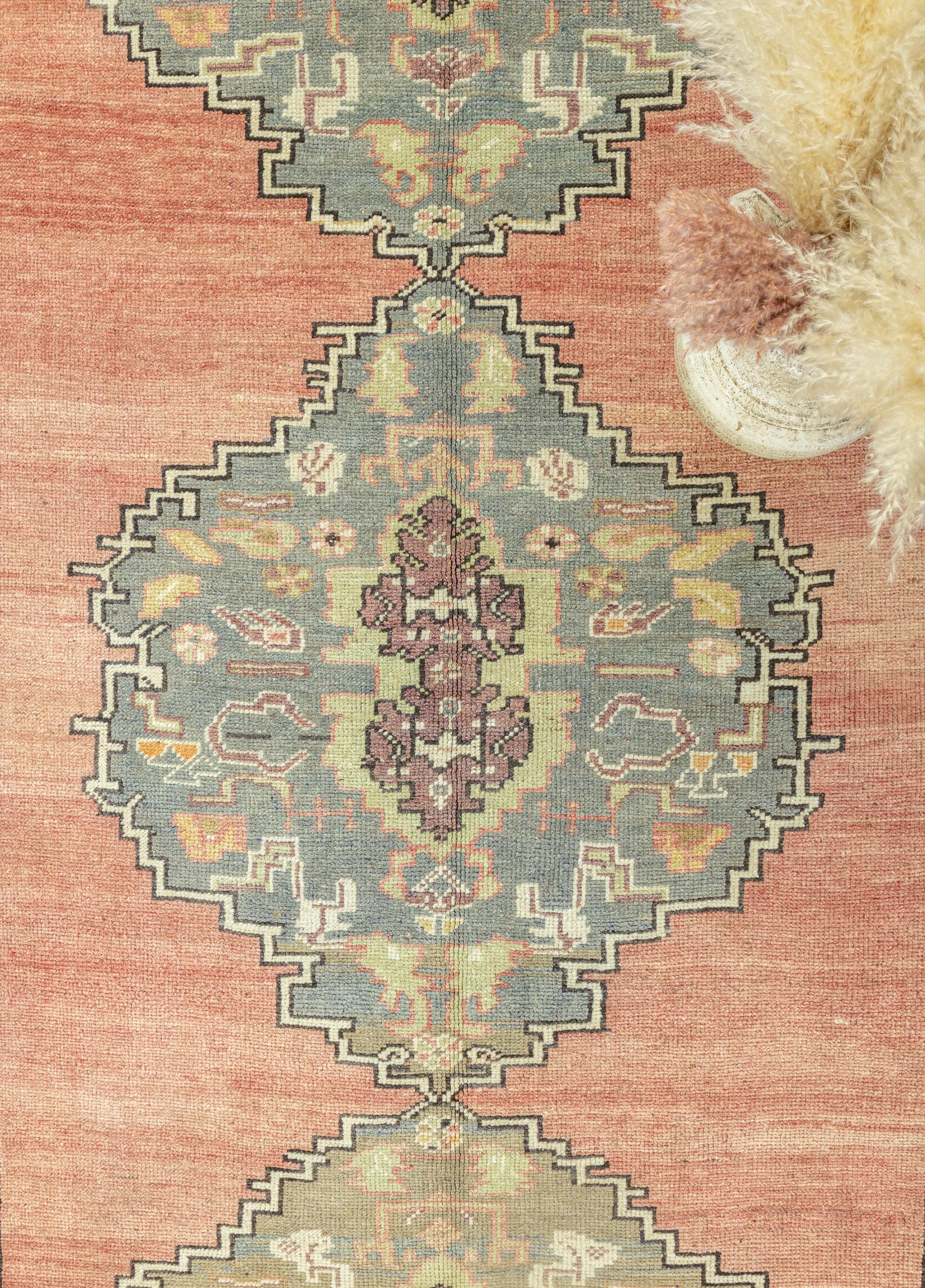 Achiella Rustik Tasarımlı Yün Halı 164x379 cm