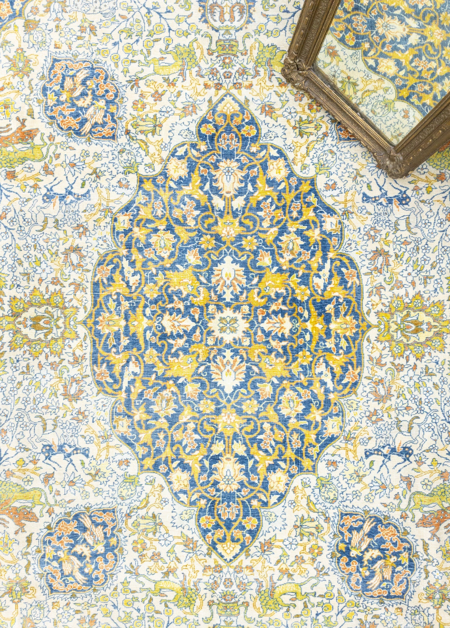 Freja Madalyon Desenli El Dokuma İran Halısı 217x316 cm