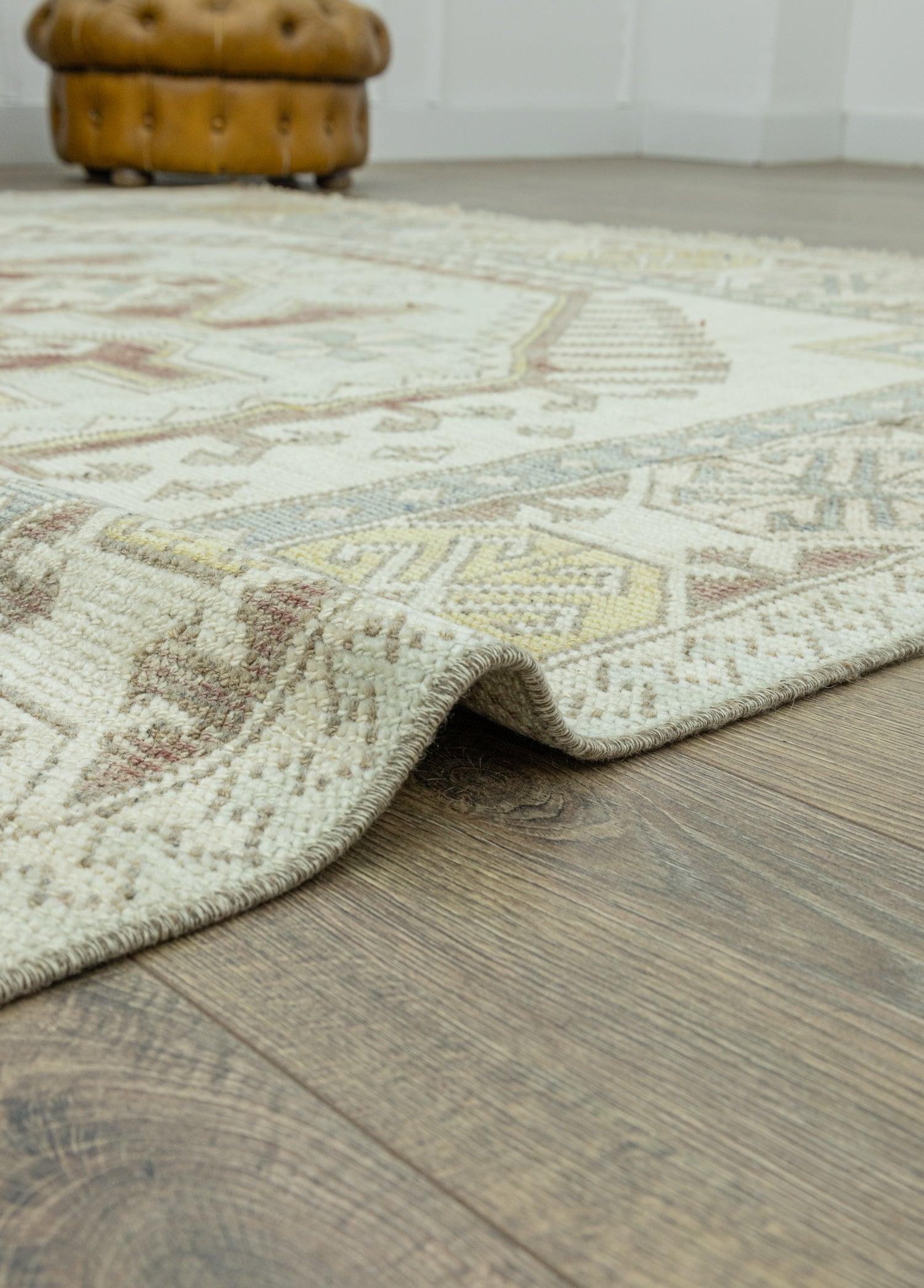 Deyra Rustik Tasarımlı Yün Halı 200x327 cm