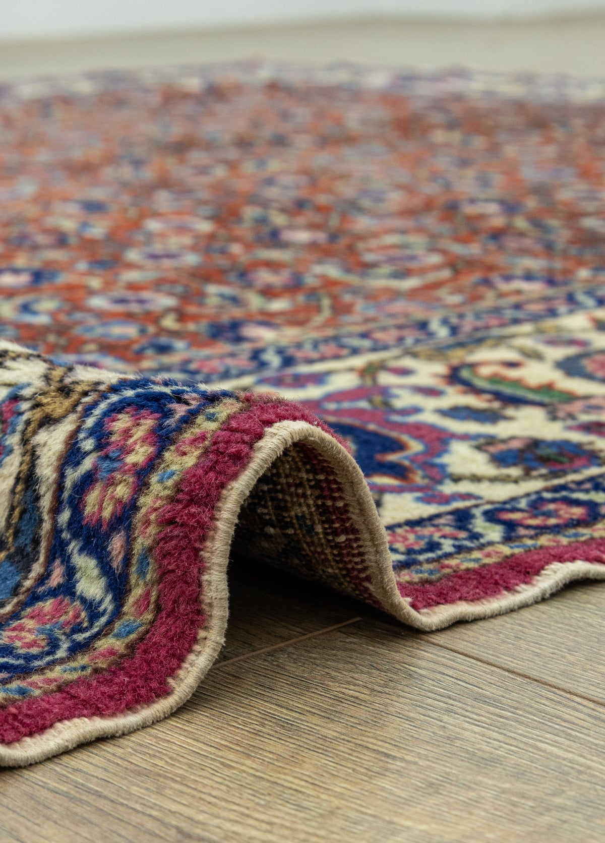 Mihra Dekoratif Kırmızı Kayseri Halısı 200x296