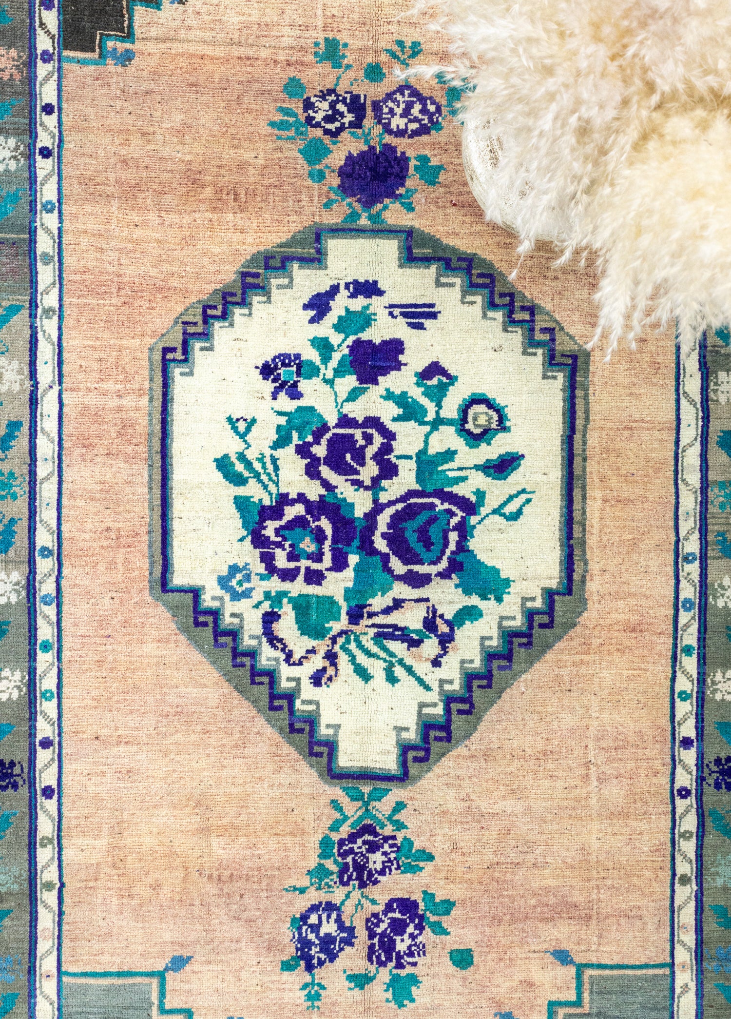 Laila Rustik Desenli El Dokuma Yün Halı 140x261 cm