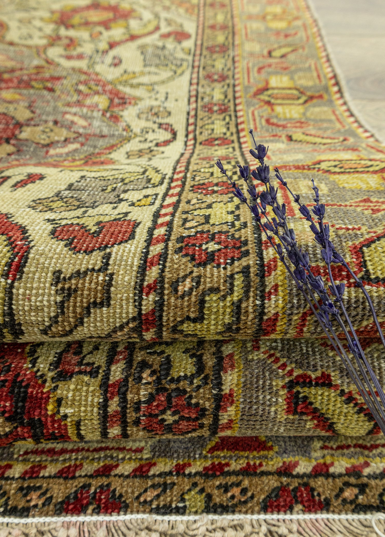 Zerivan Çiçek Tasarımlı Vintage Halı 130x220 cm