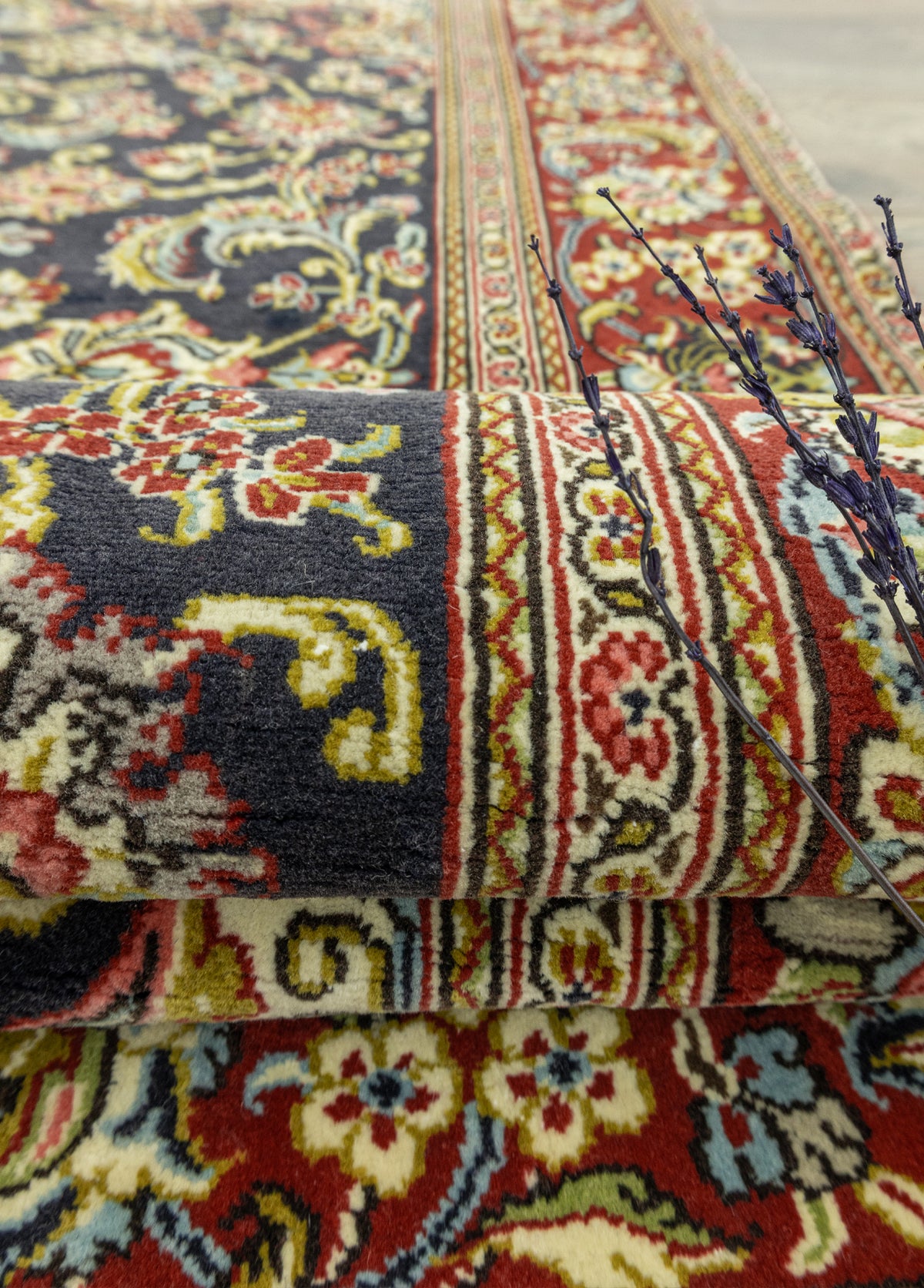 Zerin Çiçekli El Dokuma Halı 137x195 cm
