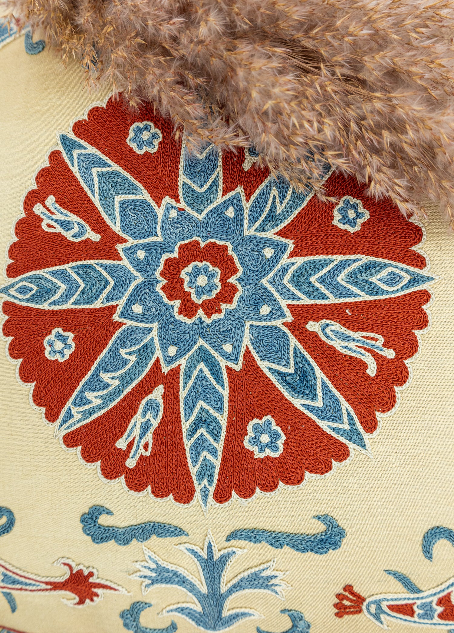 Riyana Dekoratif Suzani Kırlent 50x50 cm