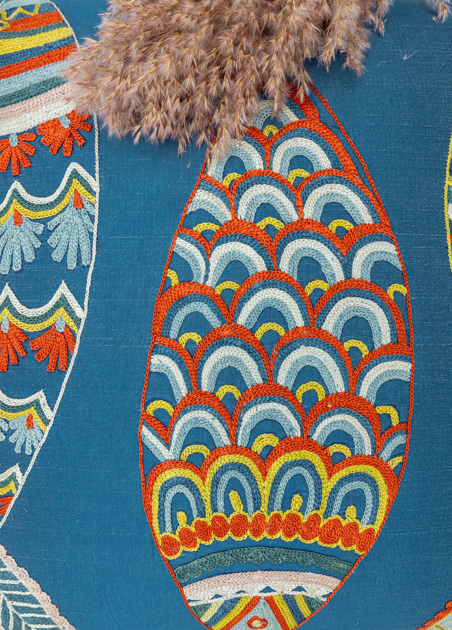 Kılcan Balık Desenli Suzani Kırlent 50x50 cm
