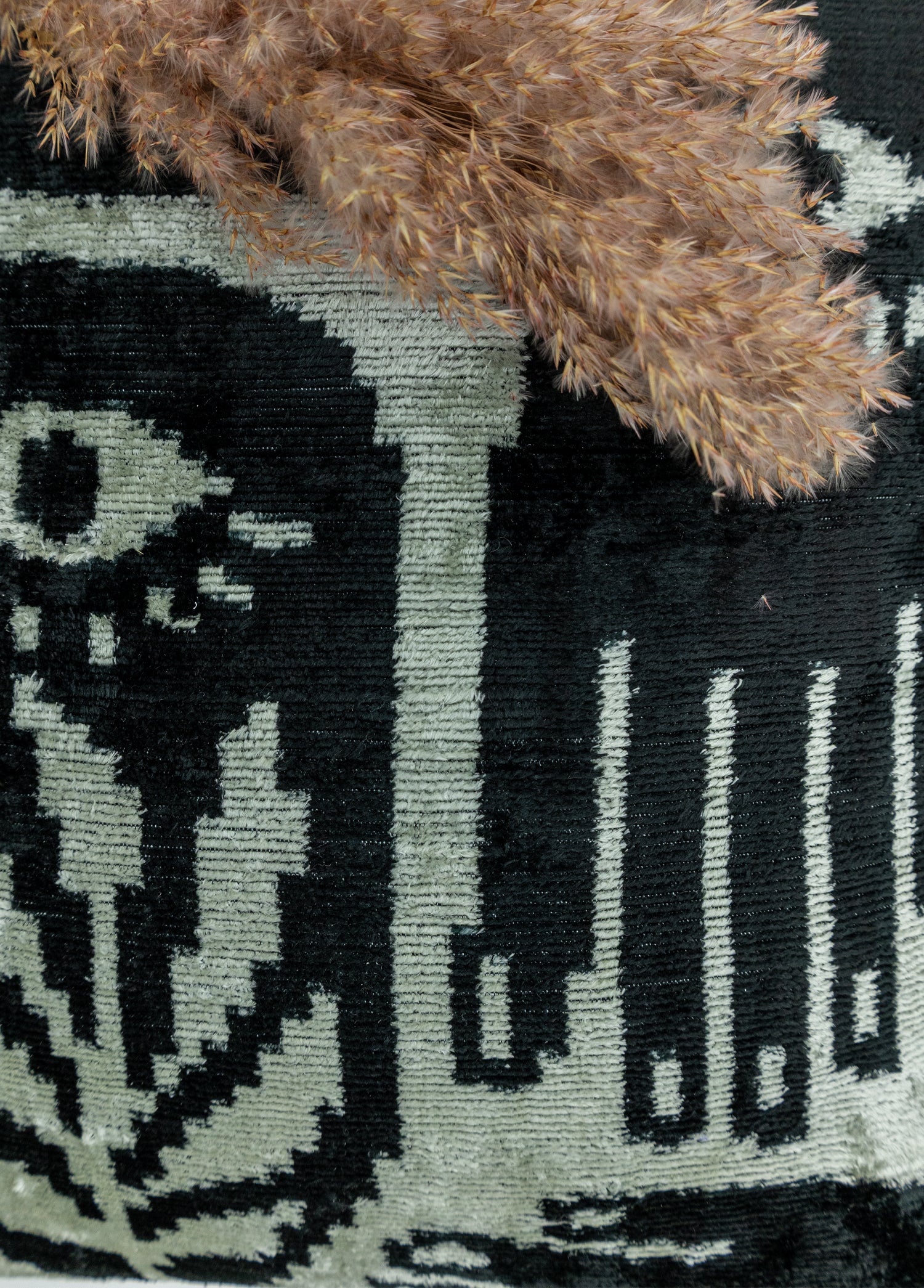 Lirhan Modern Tasarımlı İkat Kırlent 50x50 cm